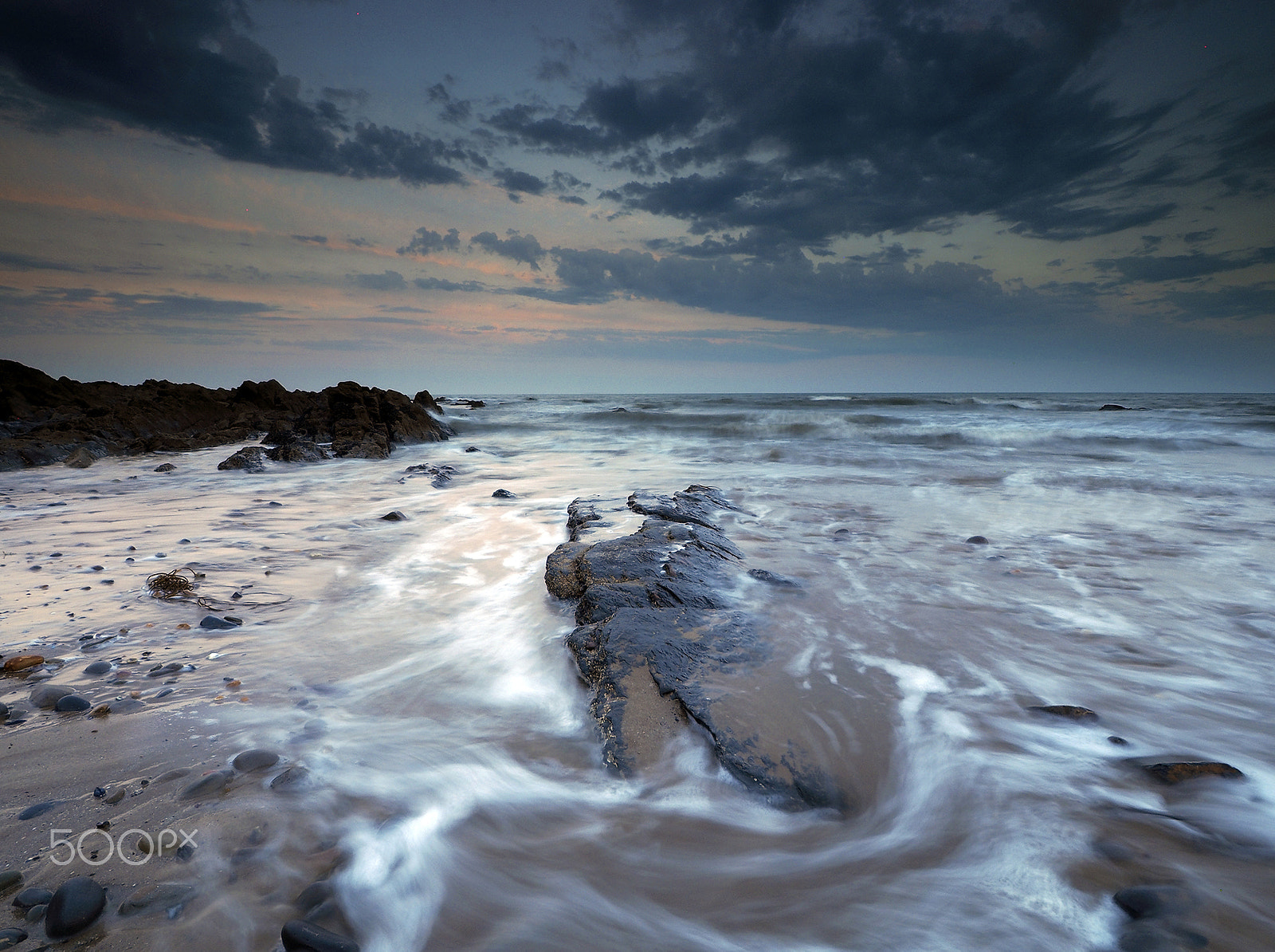 Olympus OM-D E-M1 + OLYMPUS M.9-18mm F4.0-5.6 sample photo. Wisemans beach, wales photography