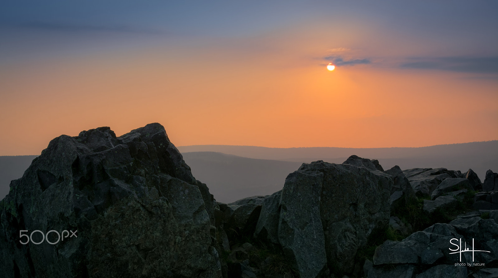 Sigma 18-50mm F2.8-4.5 DC OS HSM sample photo. Stone and harz photography
