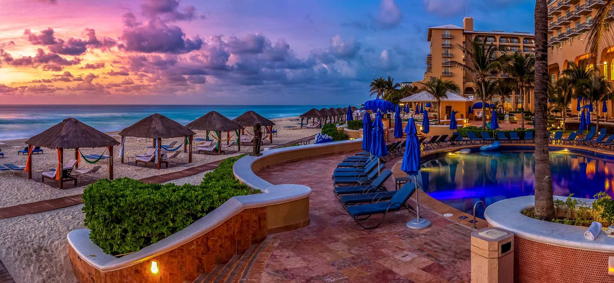 Canon EOS-1D Mark IV sample photo. Cancun resort photography