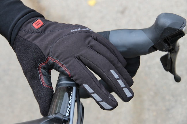 Canon EOS 700D (EOS Rebel T5i / EOS Kiss X7i) + Canon EF-S 15-85mm F3.5-5.6 IS USM sample photo. Best road bike glove photography