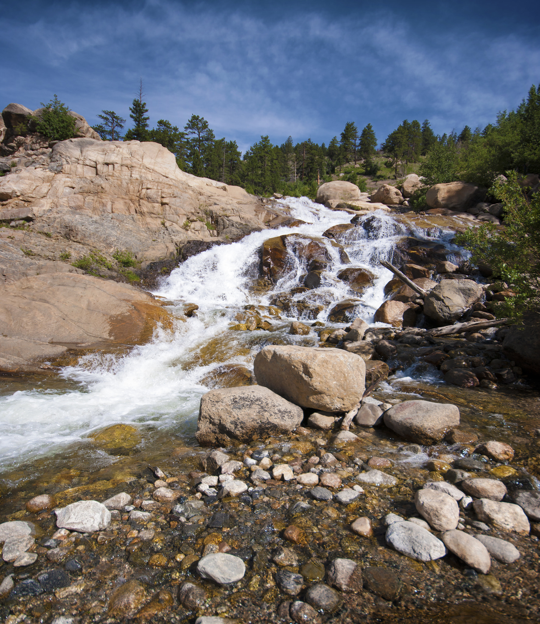 Pentax K20D + Sigma AF 10-20mm F4-5.6 EX DC sample photo. Rocky mountain waterfall 6429 photography
