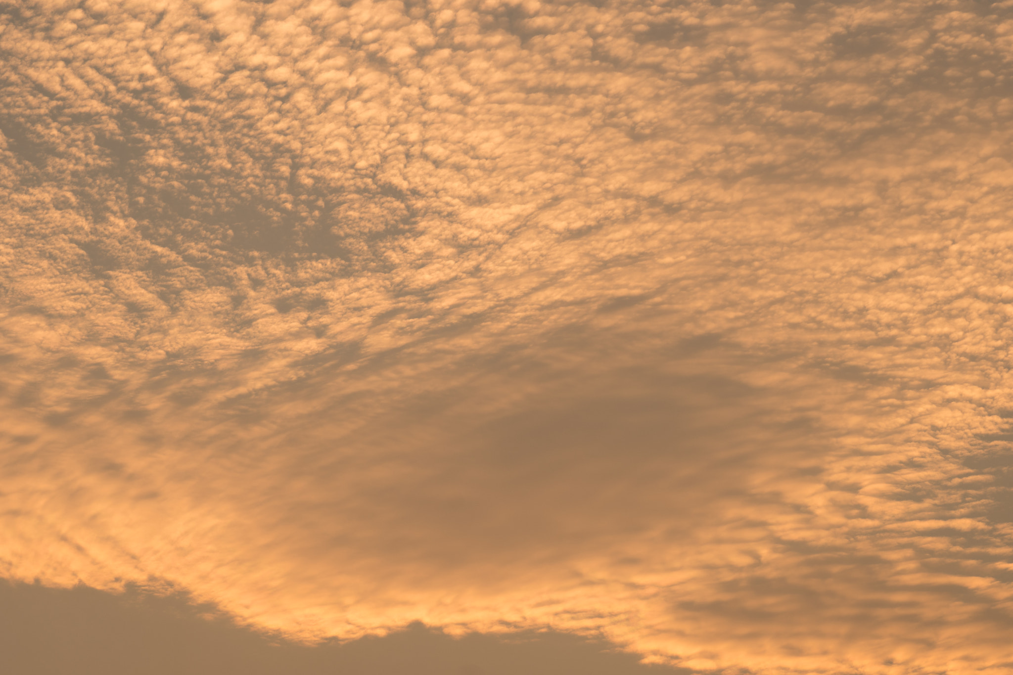 Sony a6300 + Sony FE 70-200mm F4 G OSS sample photo. Burnt clouds photography