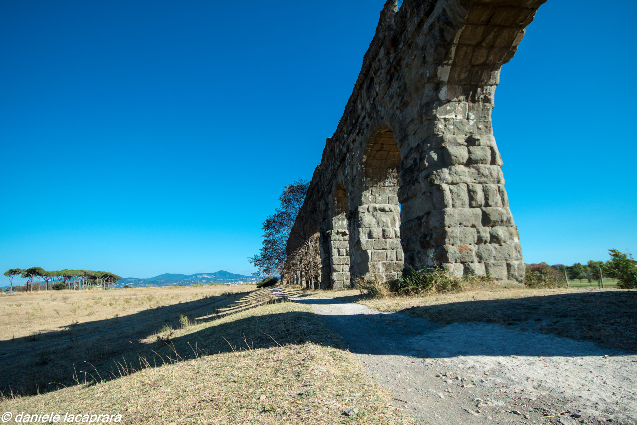 Canon EOS 760D (EOS Rebel T6s / EOS 8000D) + Sigma 10-20mm F4-5.6 EX DC HSM sample photo. Acque dotto photography