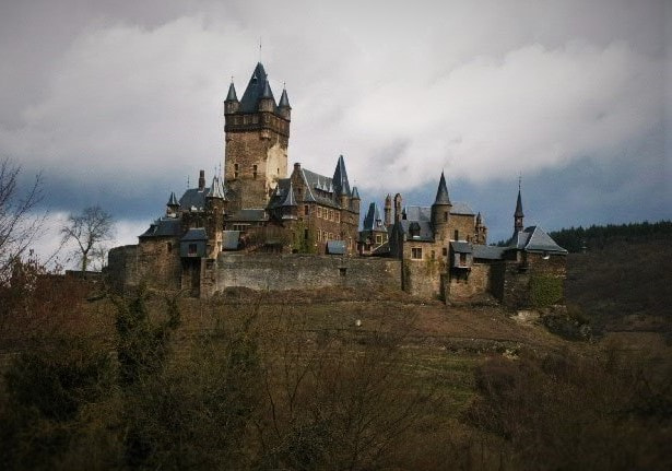 KONICA MINOLTA DiMAGE S414 sample photo. Reichsburg cochem photography