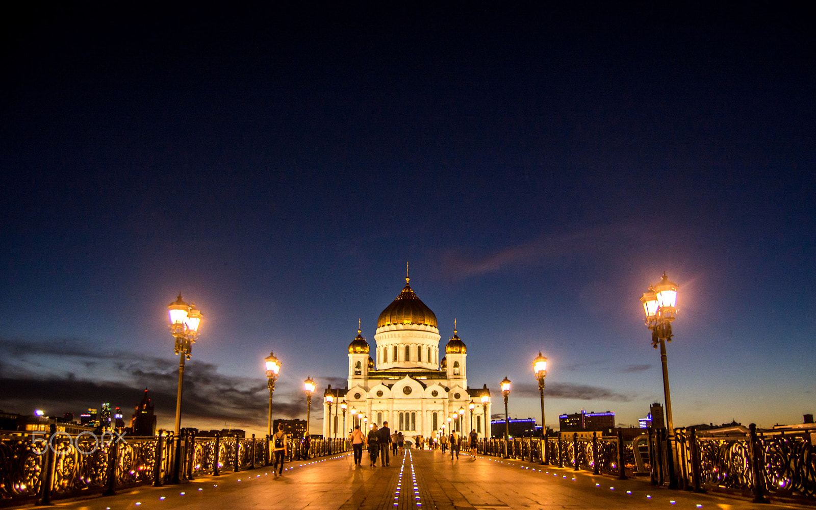 Nikon D7100 + AF-S DX Zoom-Nikkor 18-55mm f/3.5-5.6G ED sample photo. Moscow by night photography