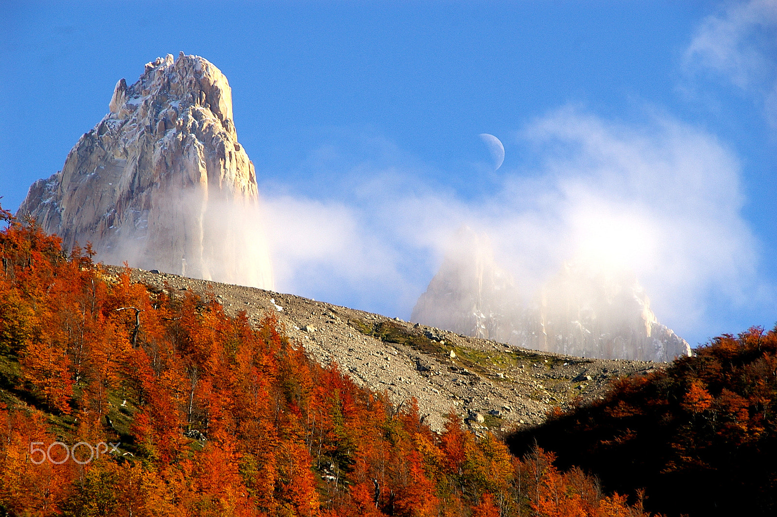 Pentax *ist DS sample photo. Torres del paine in autumn photography