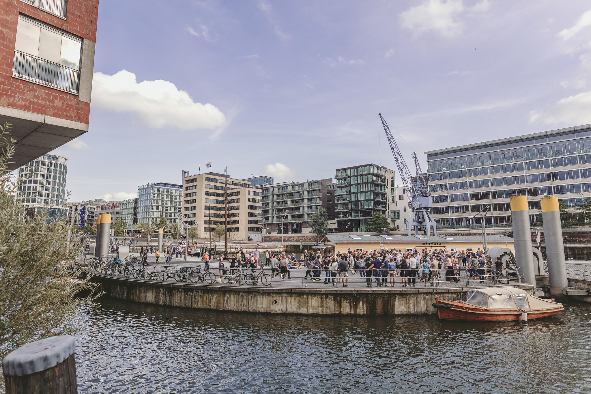 Sigma 20mm F1.4 DG HSM Art sample photo. Hafencity photography