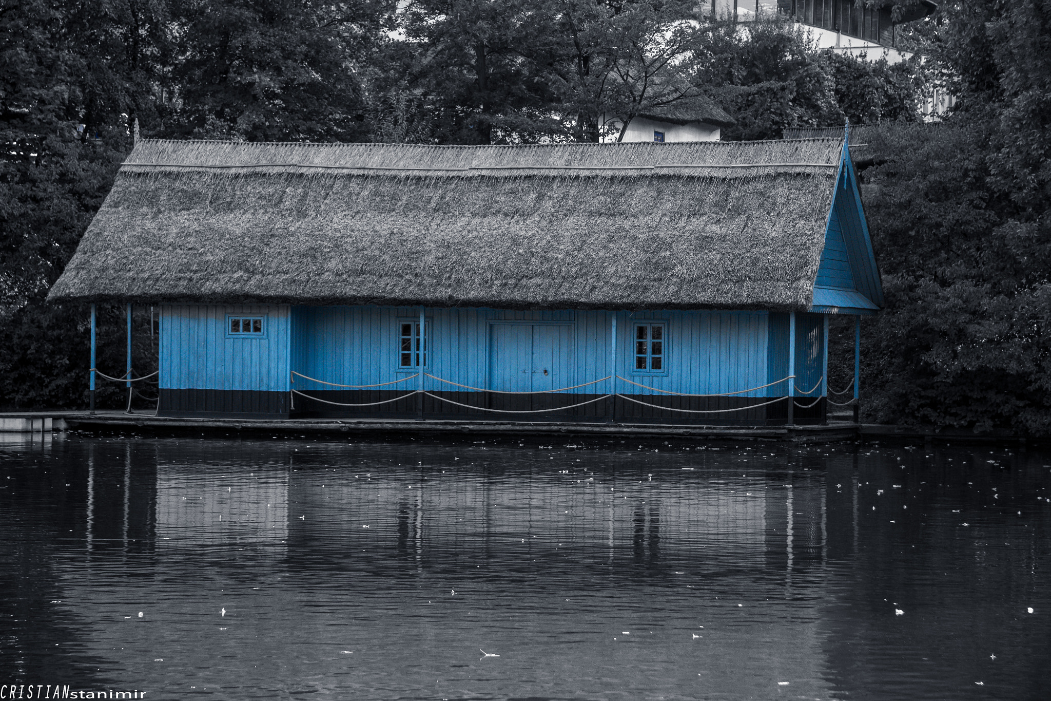 Canon EF-S 17-85mm F4-5.6 IS USM sample photo. Boat house photography