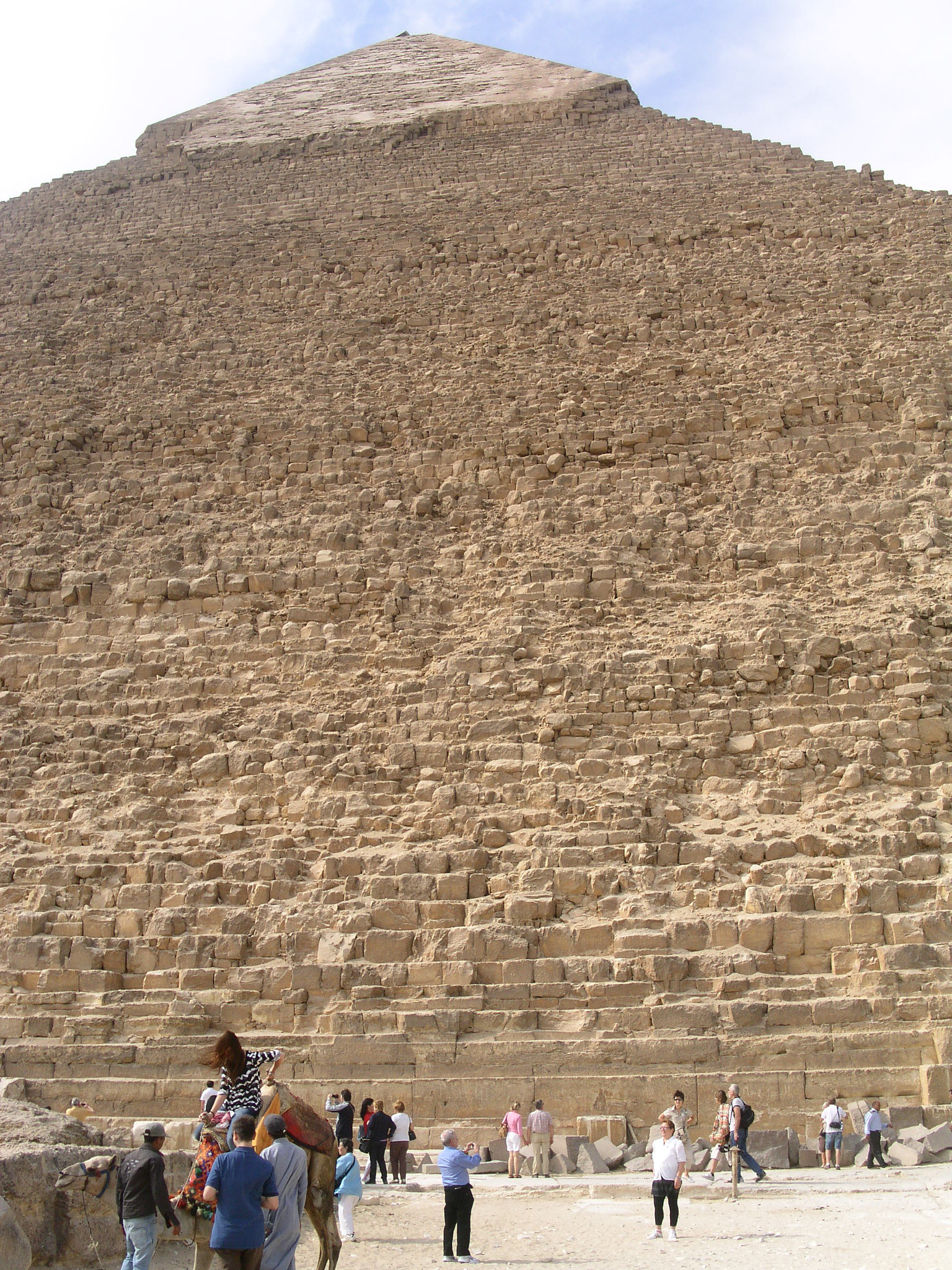 KONICA MINOLTA DiMAGE F300 sample photo. A long way to the top...the great pyramid :) photography