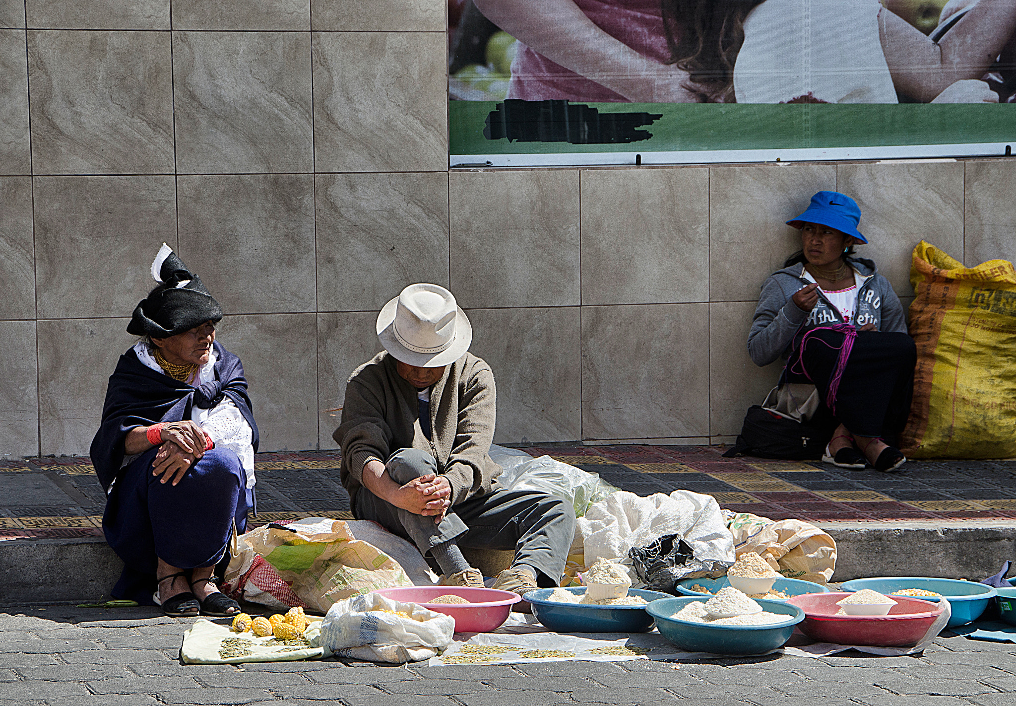 Nikon D5100 + Sigma 18-250mm F3.5-6.3 DC OS HSM sample photo. Otavalo market photography