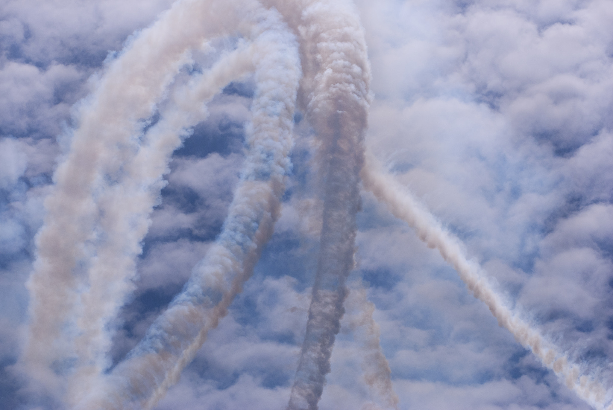 AF Zoom-Nikkor 75-300mm f/4.5-5.6 sample photo. Smoke on photography