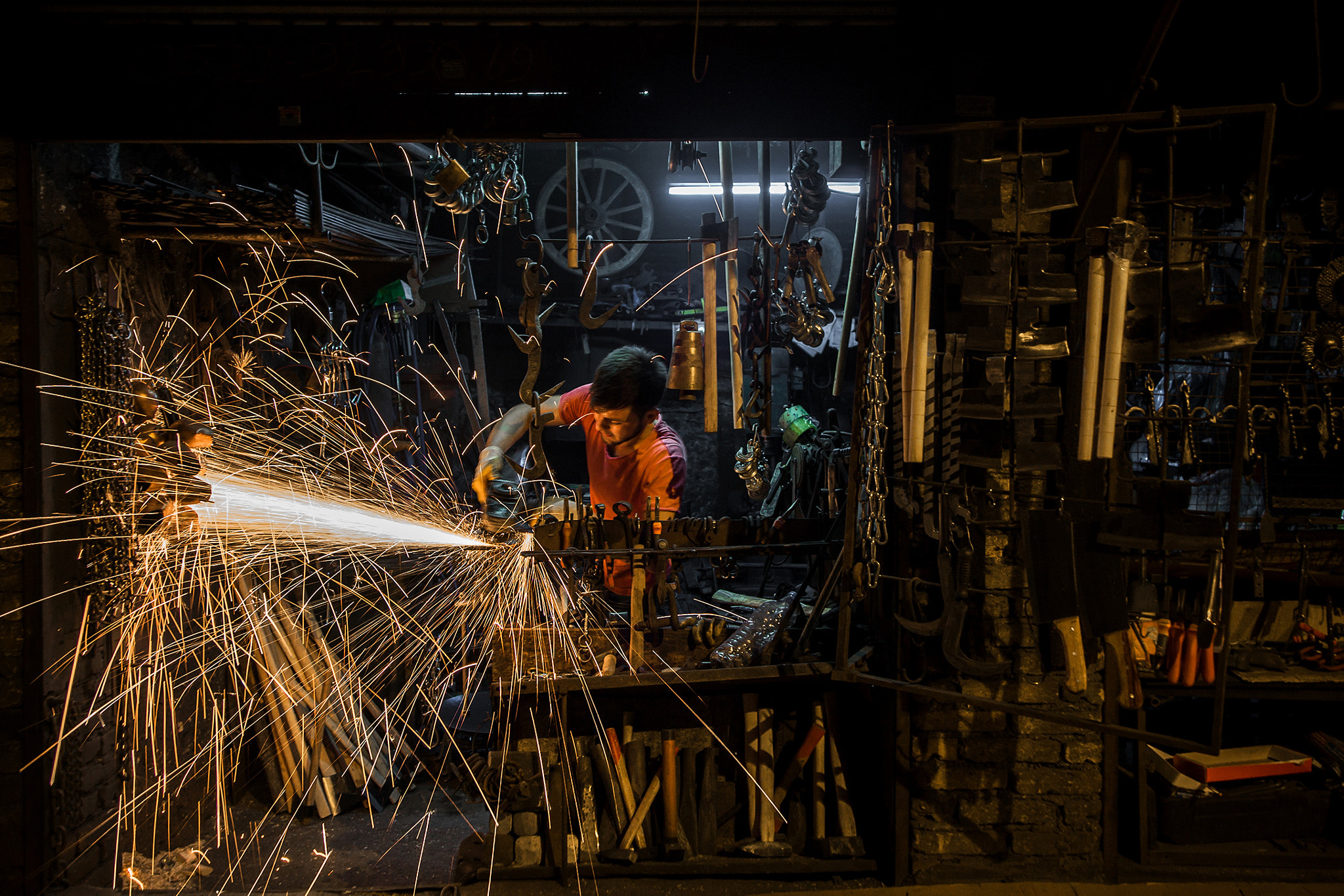 Canon EOS 5D + Sigma 15-30mm f/3.5-4.5 EX DG Aspherical sample photo. Ironworker photography