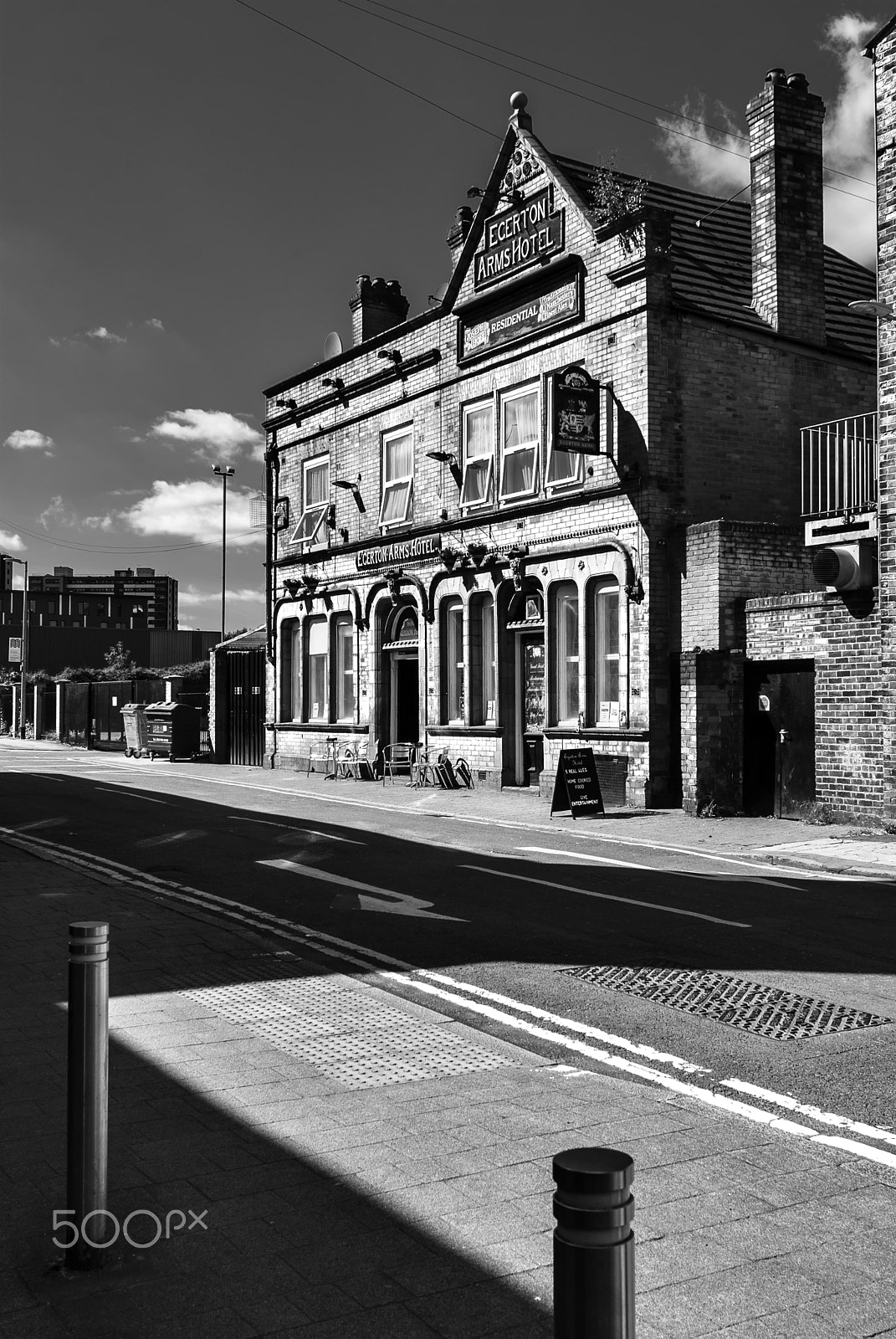 Sigma 24-70mm F3.5-5.6 Aspherical HF sample photo. Salford pub 2 photography