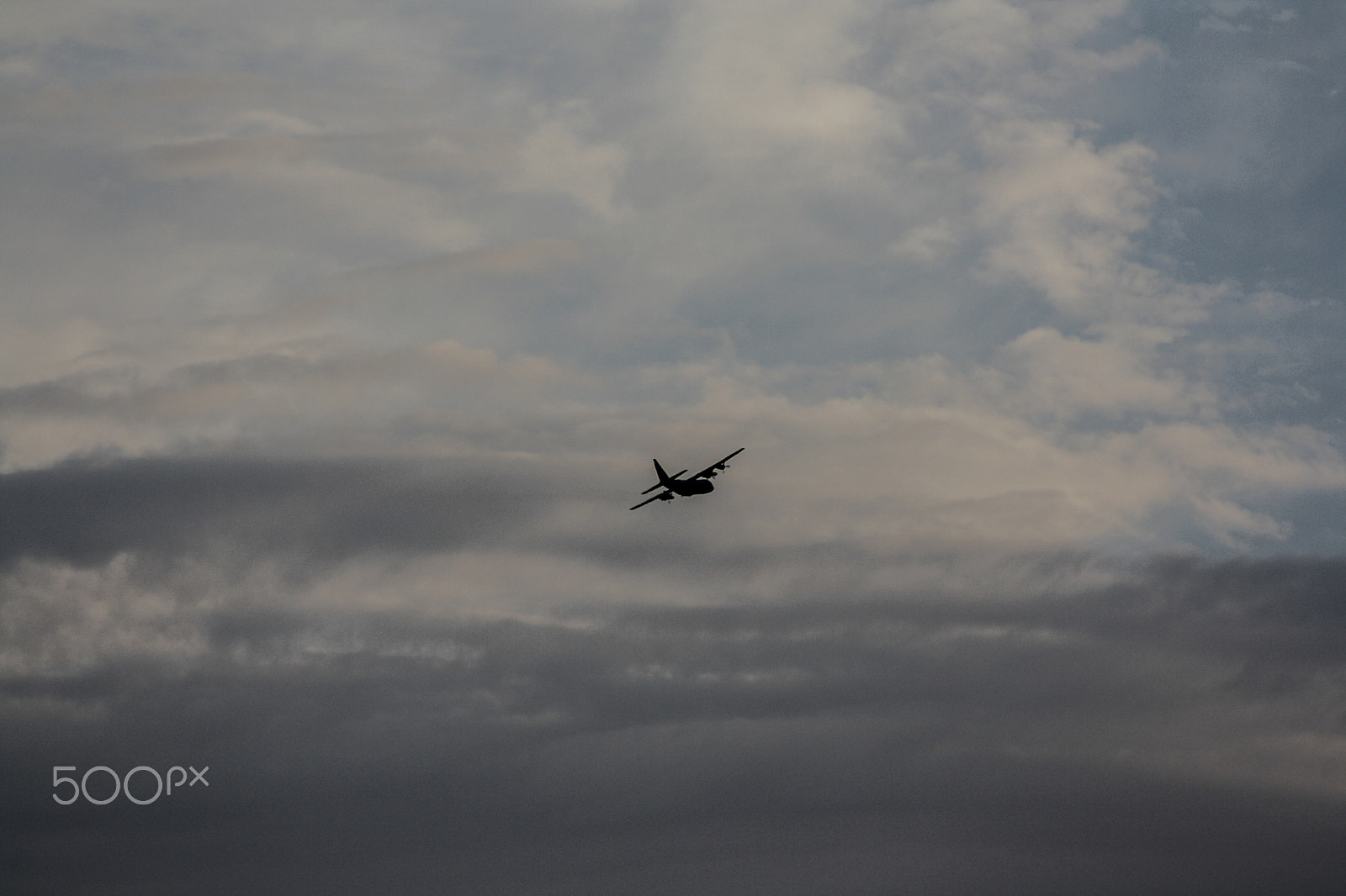 Canon EOS 1000D (EOS Digital Rebel XS / EOS Kiss F) sample photo. Into the clouds photography