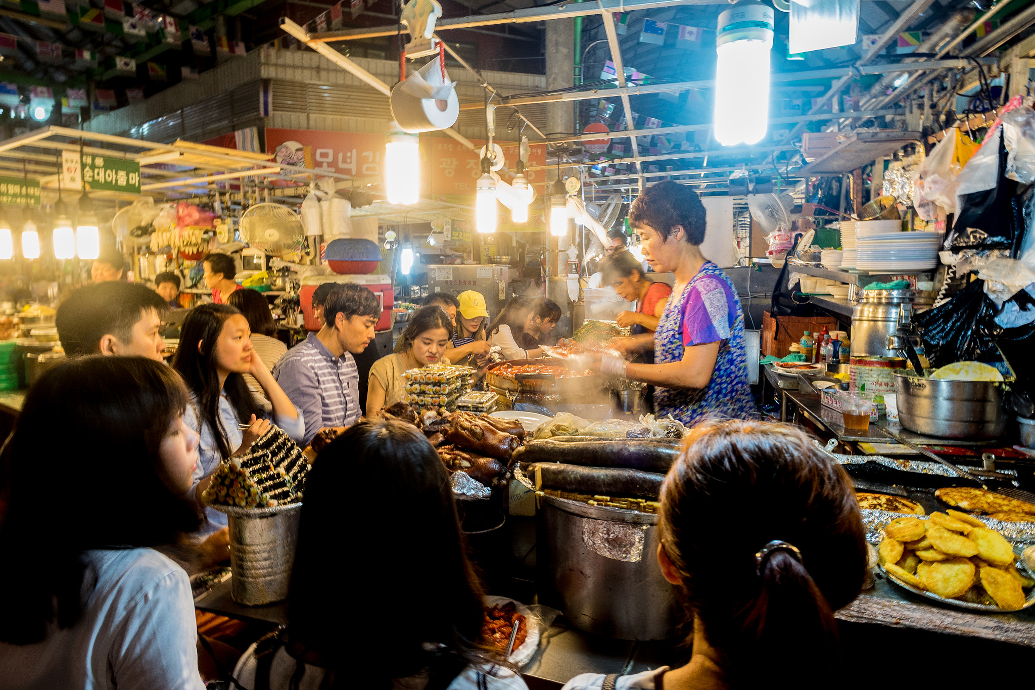 Sony a7 II + Canon EF 20mm F2.8 USM sample photo. Gwangjang market, seoul korea photography