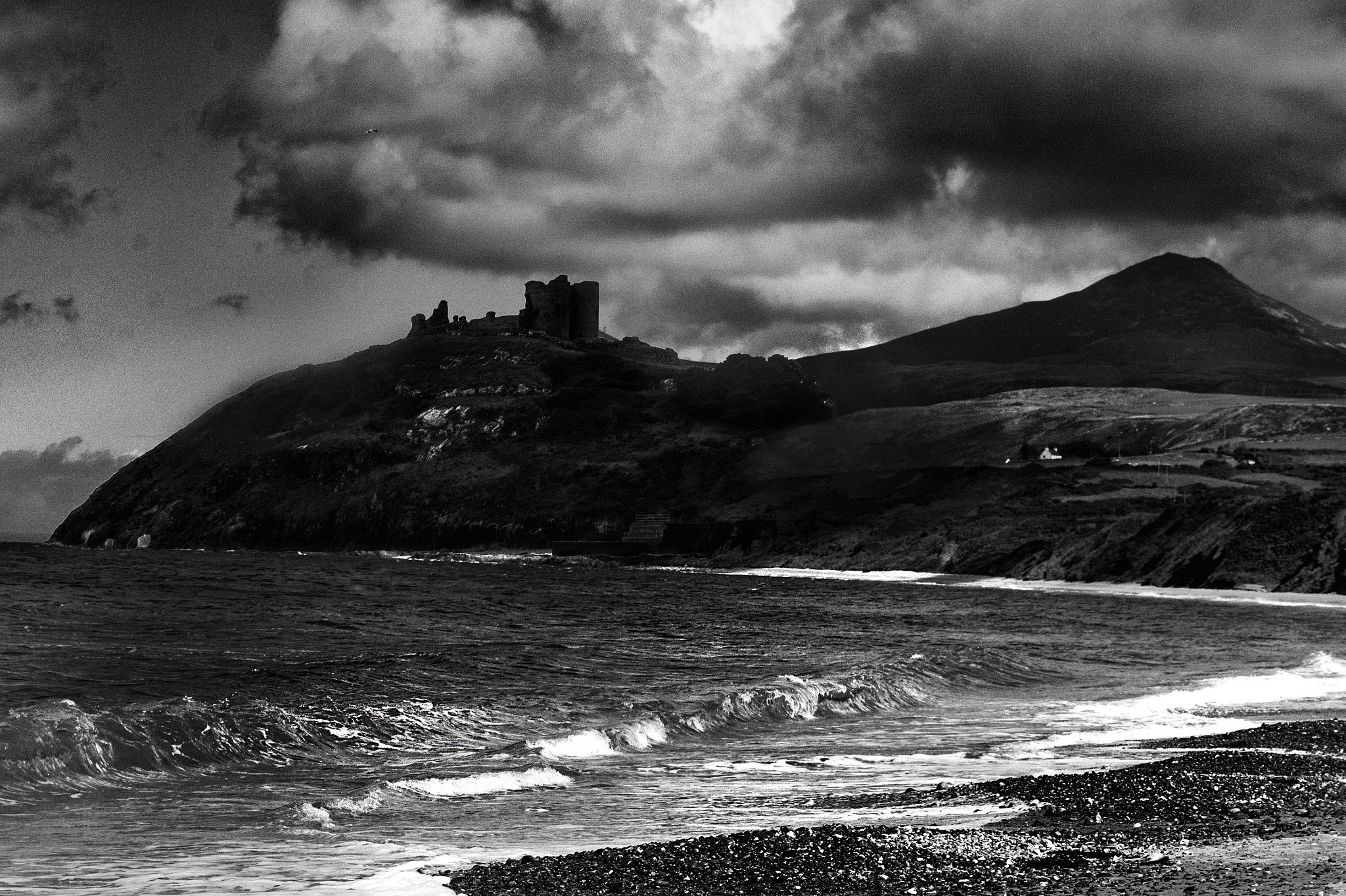 Minolta AF 28-80mm F3.5-5.6 II sample photo. Criccieth castle photography