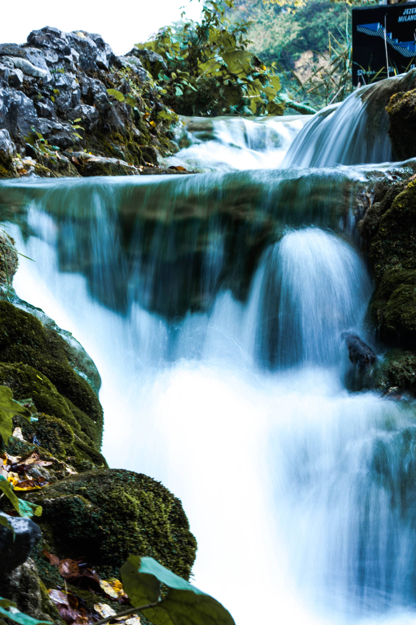 Canon EOS 450D (EOS Rebel XSi / EOS Kiss X2) sample photo. Waterfall at plitvice lakes photography