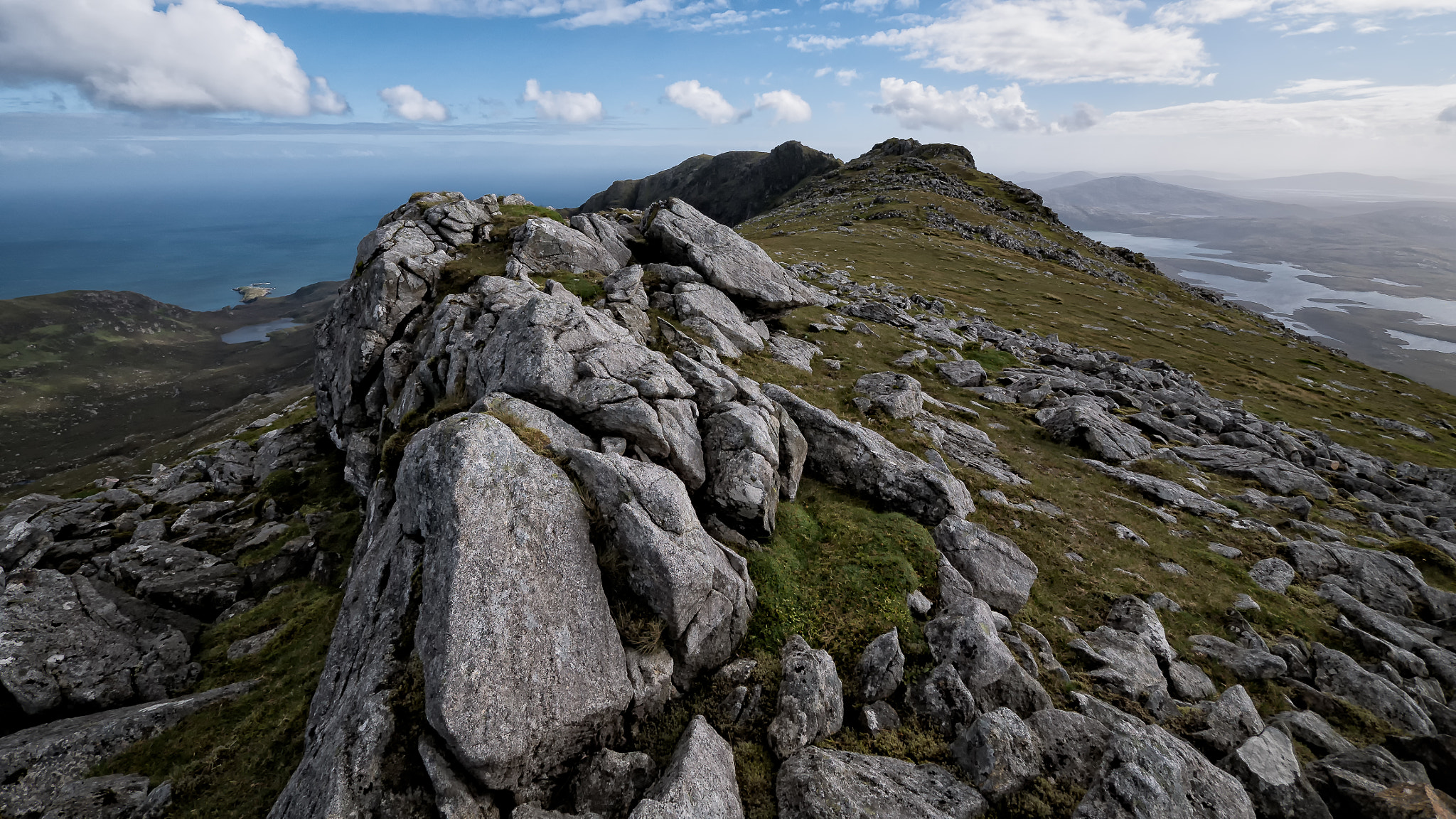 Panasonic Lumix DMC-G7 + Panasonic Lumix G Vario 7-14mm F4 ASPH sample photo. Beinn mhor ridge photography