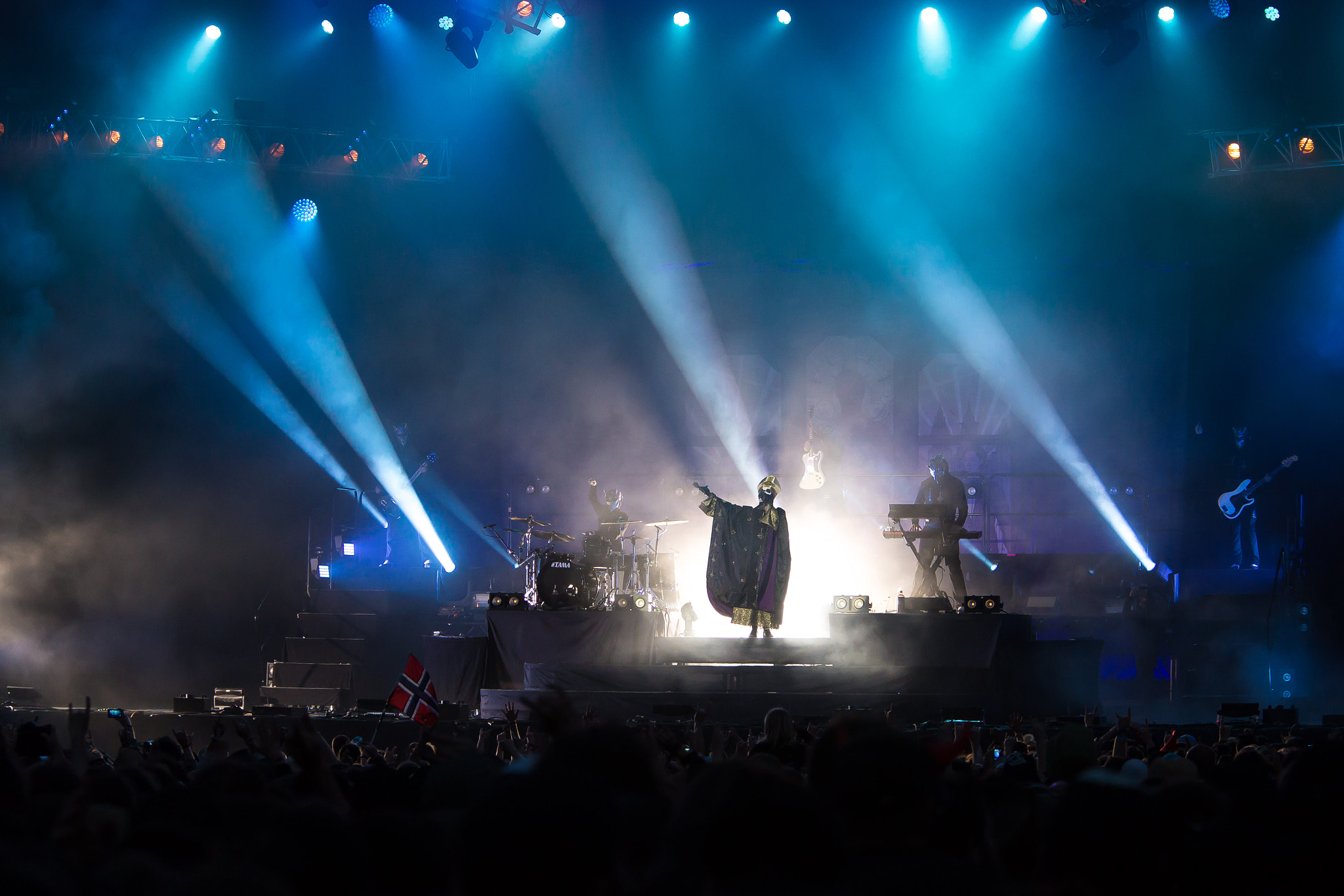 Canon EF 70-200mm F4L IS USM sample photo. Ghost at hellfest festival - brittany photography