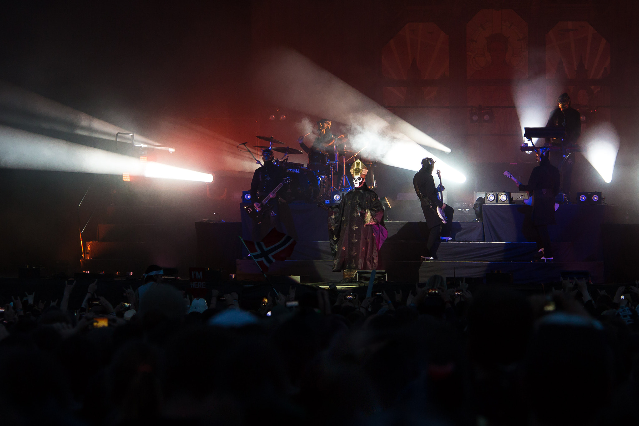 Canon EF 70-200mm F4L IS USM sample photo. Ghost at hellfest festival - brittany photography