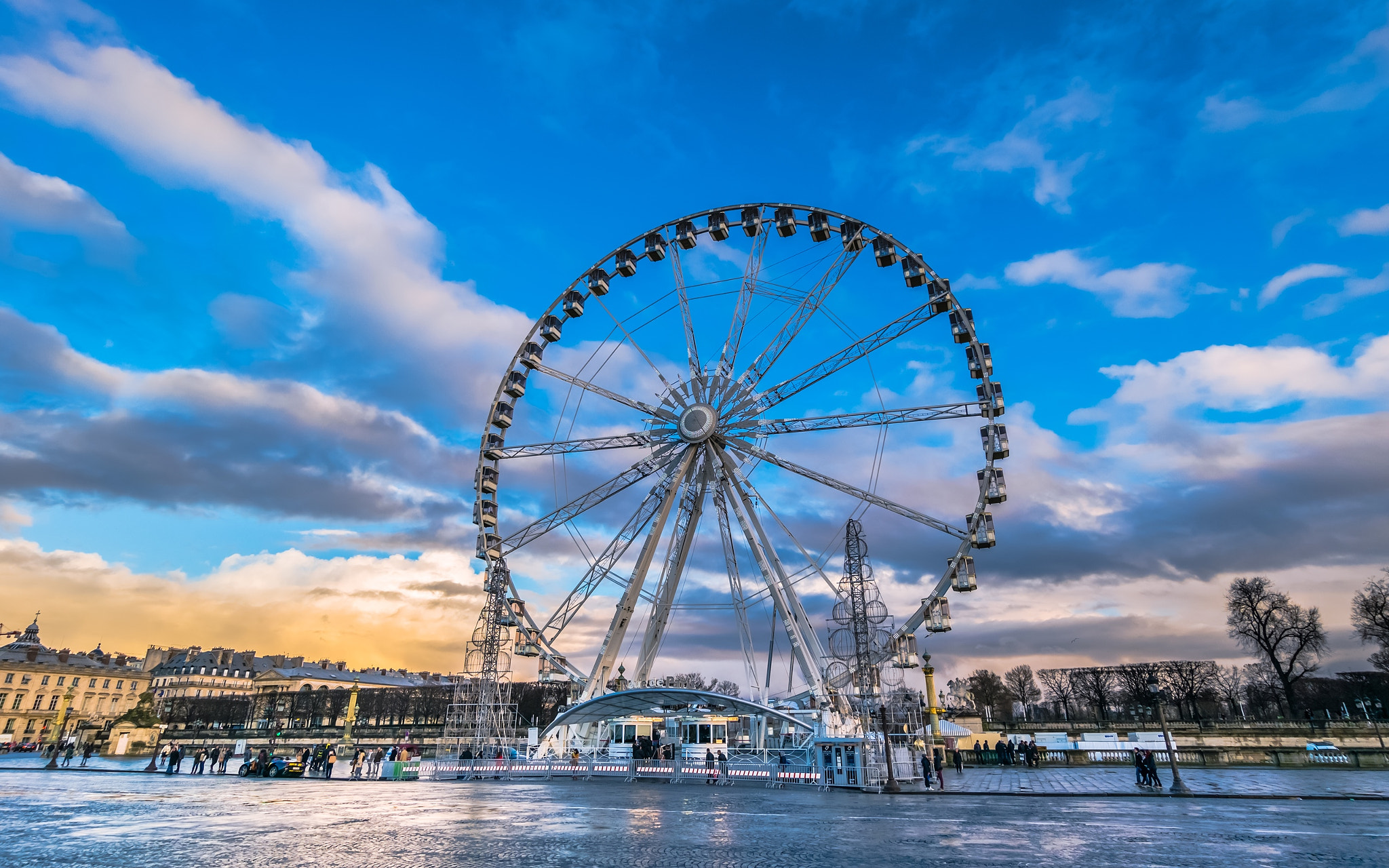 Samsung NX 12-24mm F4-5.6 ED sample photo. Firris wheel photography