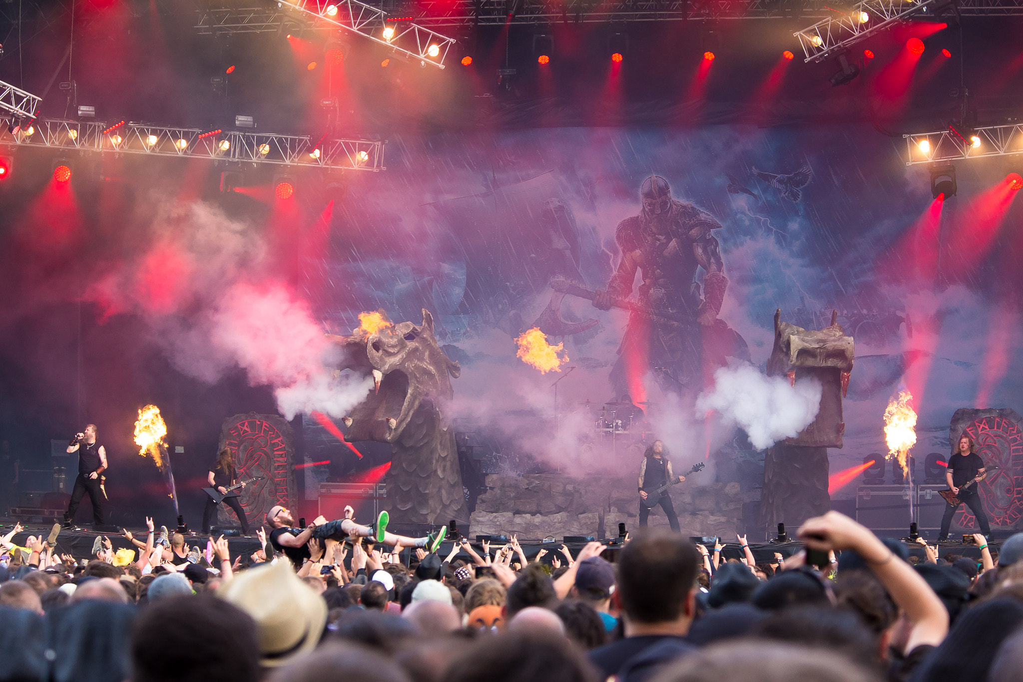 Canon EF 70-200mm F4L IS USM sample photo. Amon amarth at helfest festival - brittany photography