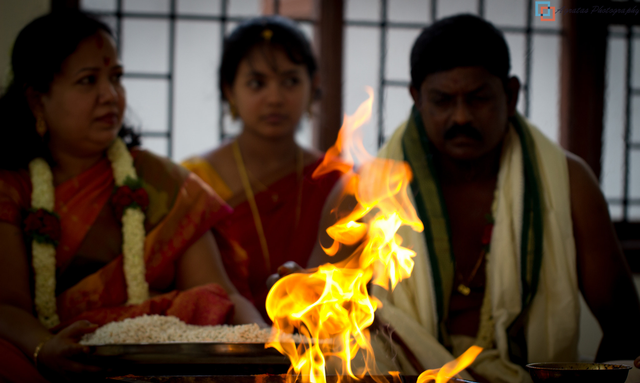 Canon EOS 600D (Rebel EOS T3i / EOS Kiss X5) + Canon EF 100mm F2.8L Macro IS USM sample photo. Indian ritual photography