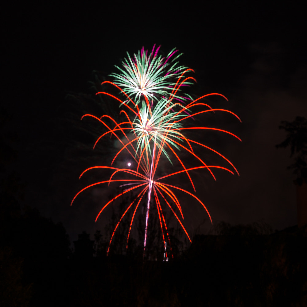 Nikon AF-S Nikkor 28-70mm F2.8 ED-IF sample photo. Long exposure fireworks photography