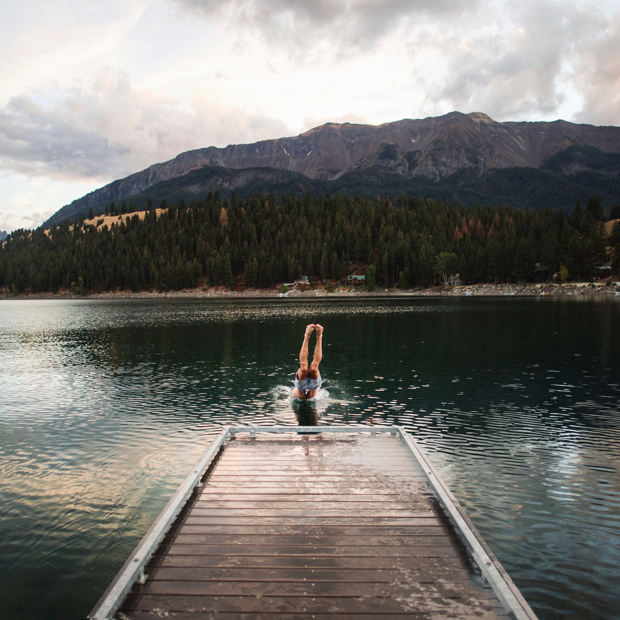 Nikon D4 + Nikon AF-S Nikkor 20mm F1.8G ED sample photo. Jumping into wallowa lake. oregon. photography