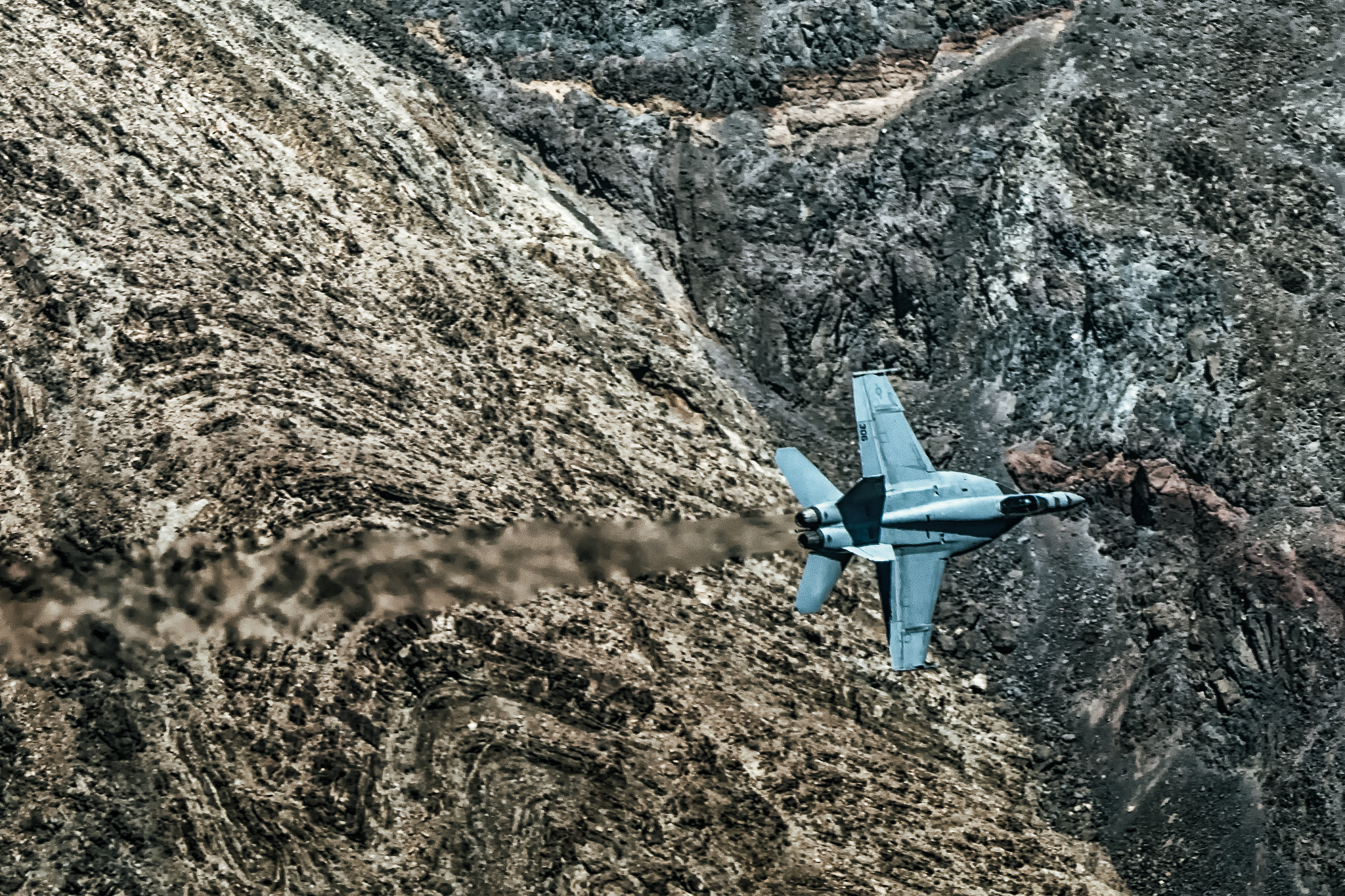 Nikon D7200 sample photo. Hornet flying through death valley photography