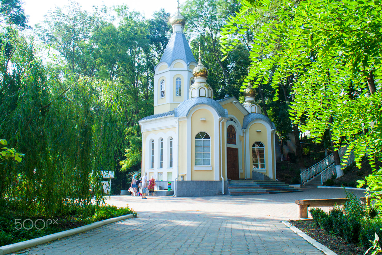 Sigma 18-50mm F2.8-4.5 DC OS HSM sample photo. Часовня Живоносный Источник photography
