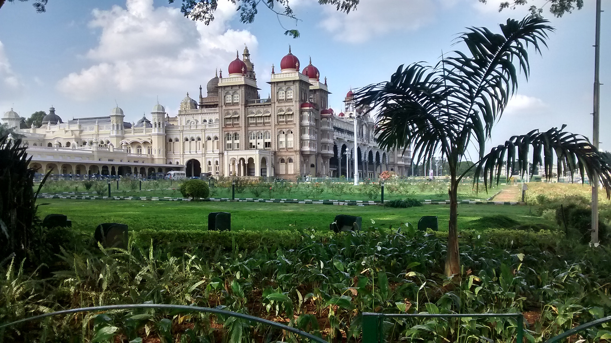 Motorola Moto E (1st Gen) sample photo. Mysore palace photography