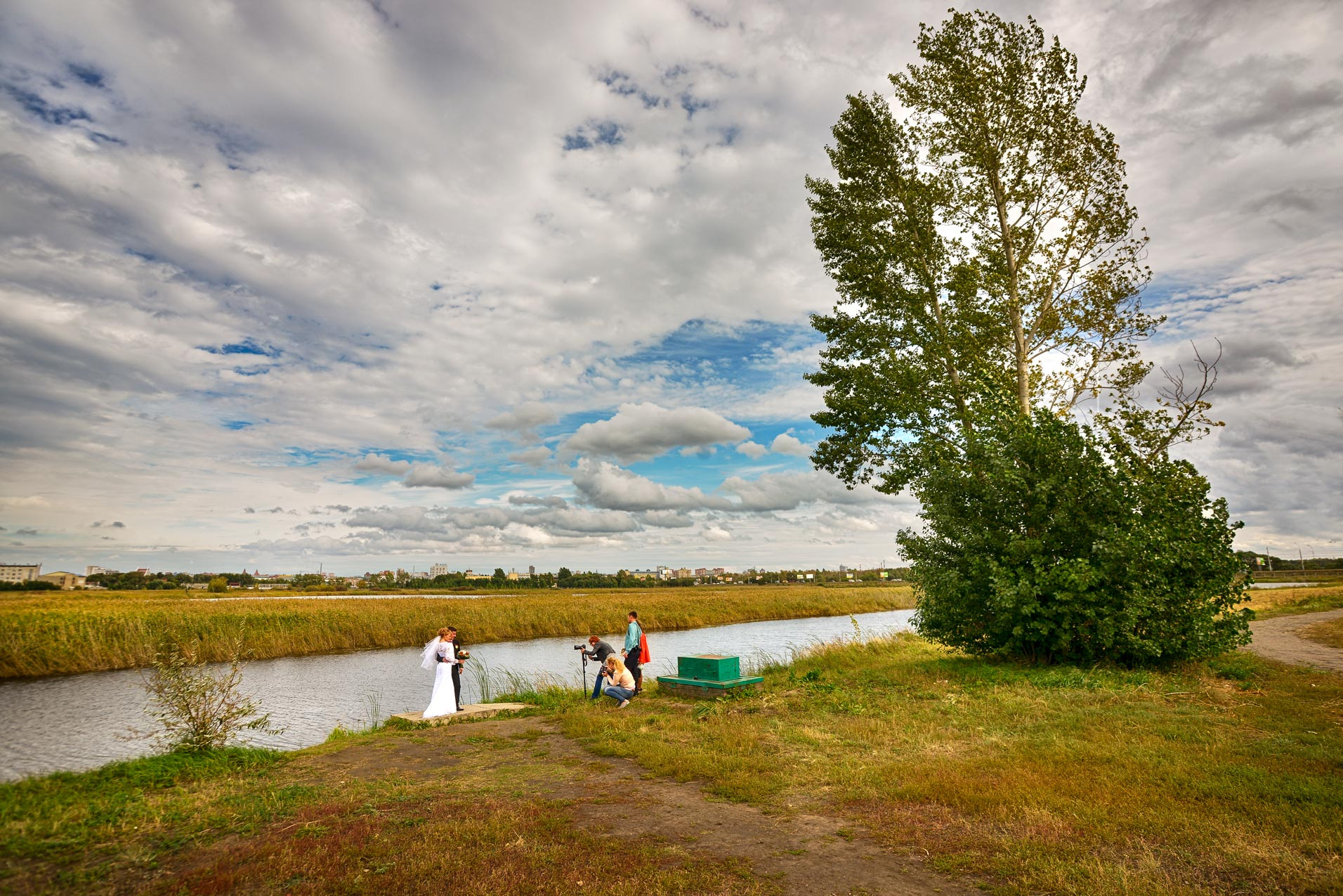 Sigma 17-35mm F2.8-4 EX DG  Aspherical HSM sample photo. Wedding photo shoot. photography