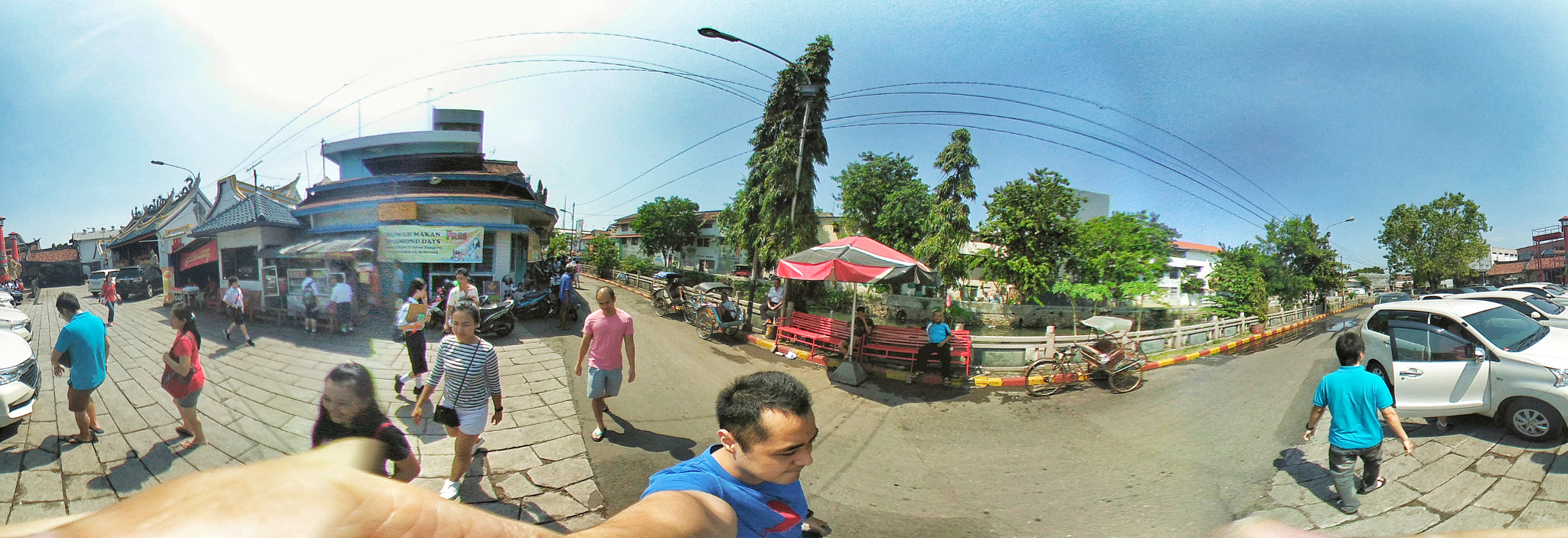 LG R105 sample photo. Lumpia gang lombok, semarang, central java, indonesia photography