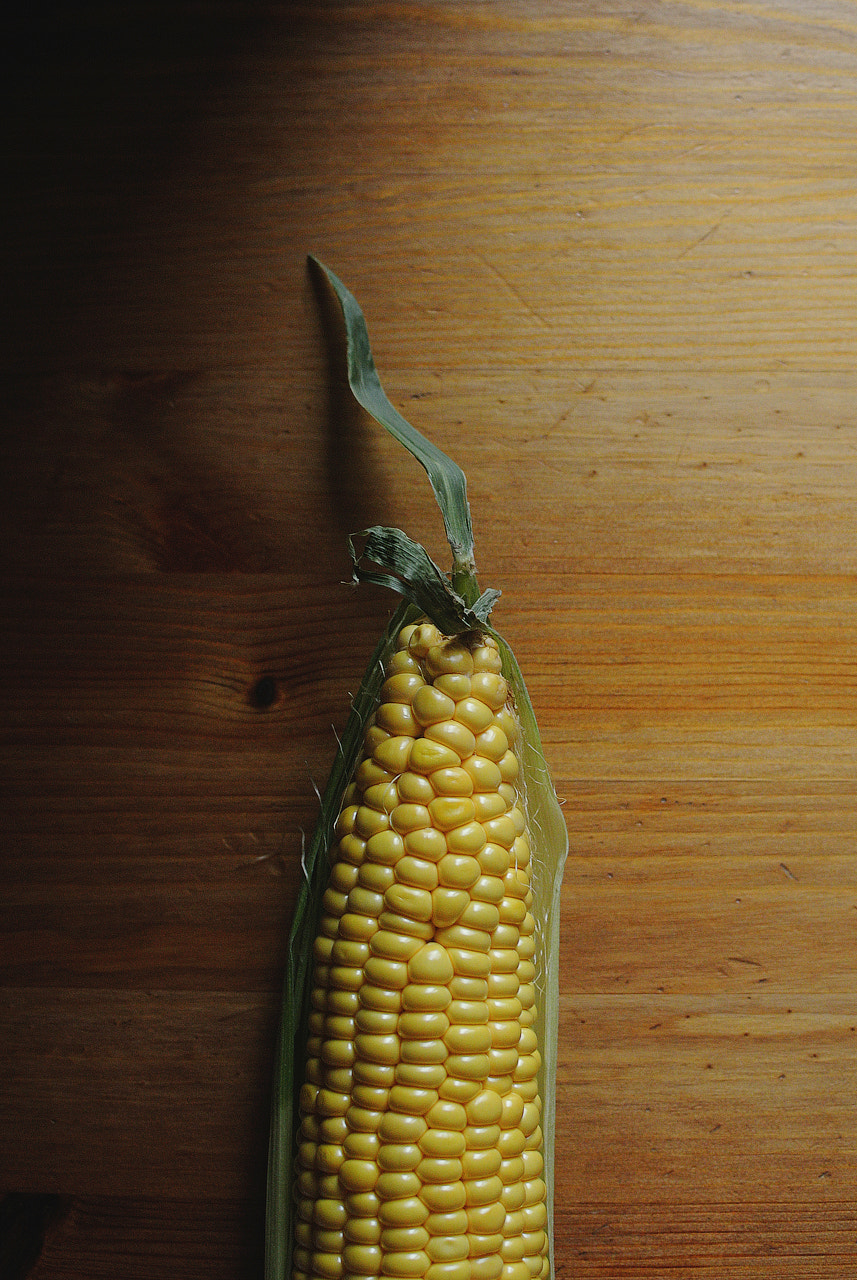 Nikon 1 J1 + Nikon 1 Nikkor 18.5mm F1.8 sample photo. Corn photography
