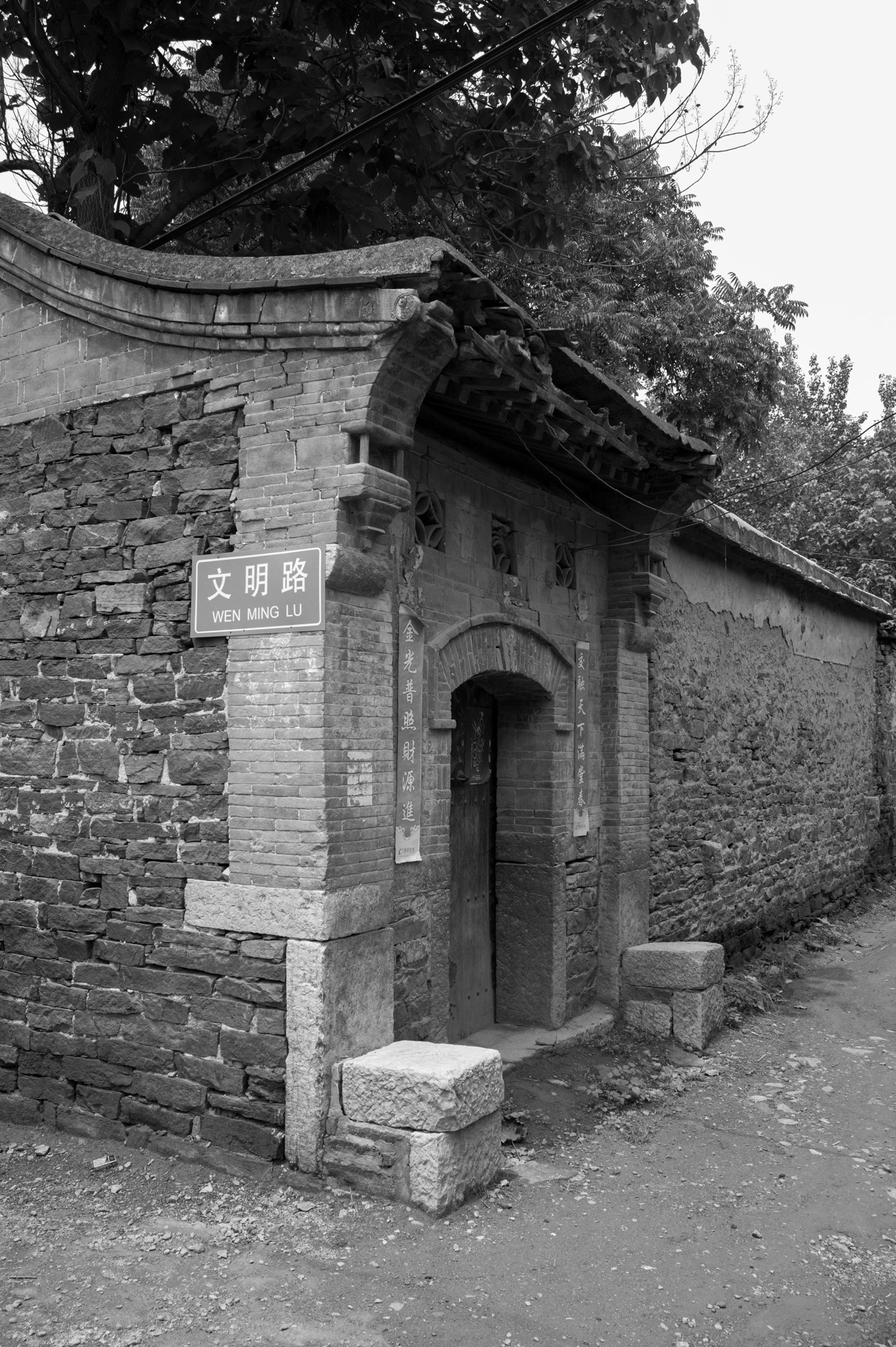 Leica Summicron-M 28mm F2 ASPH sample photo. Old house photography