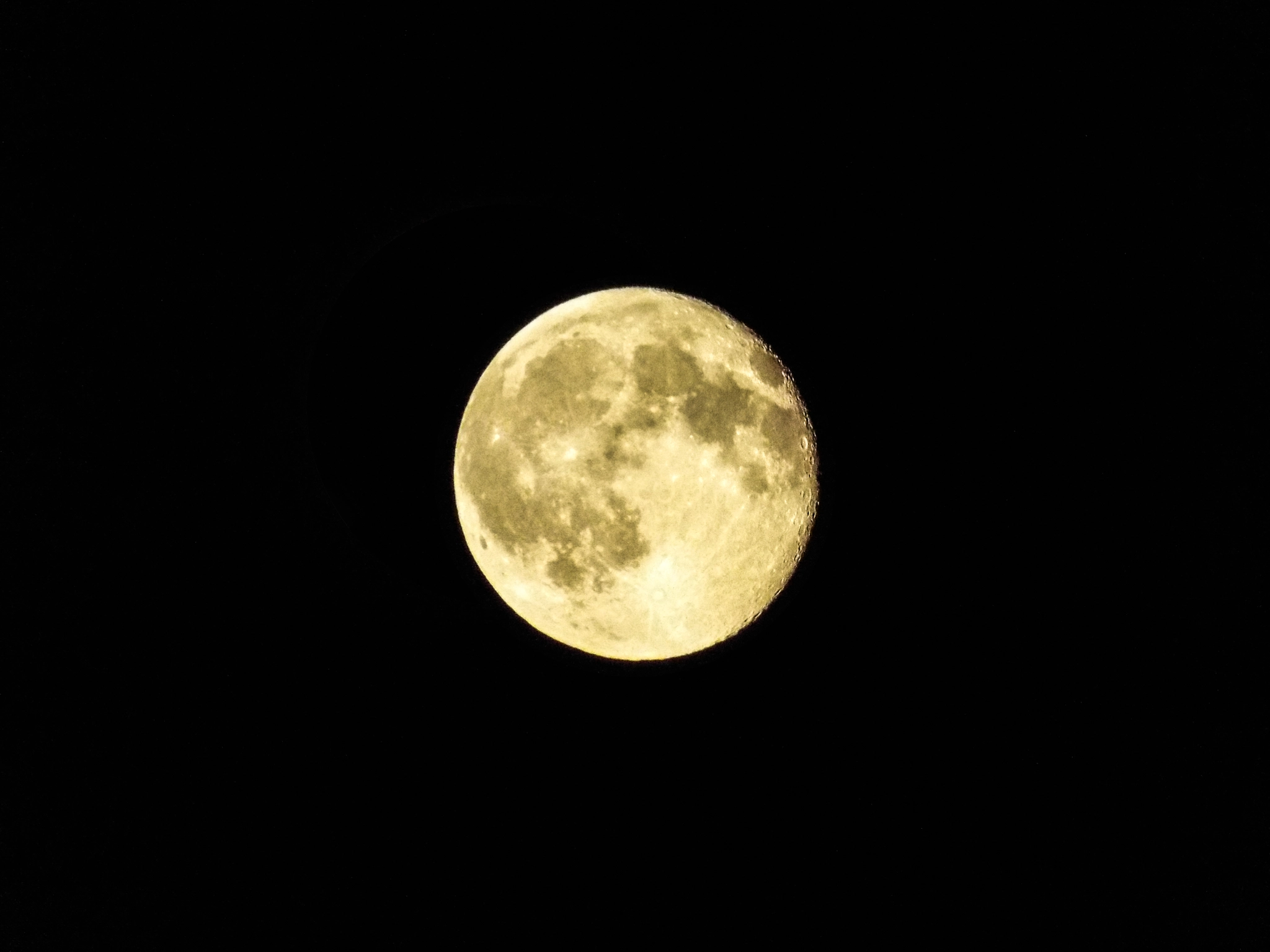 Fujifilm FinePix S8300 sample photo. Full moon photography