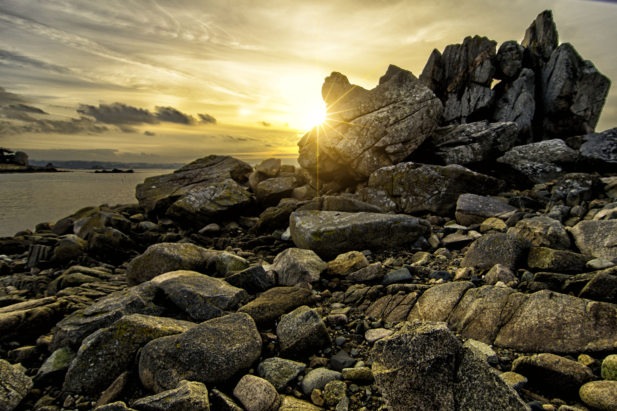 Pentax K-5 II + Pentax smc DA 12-24mm F4.0 ED AL (IF) sample photo. Plougrescant photography