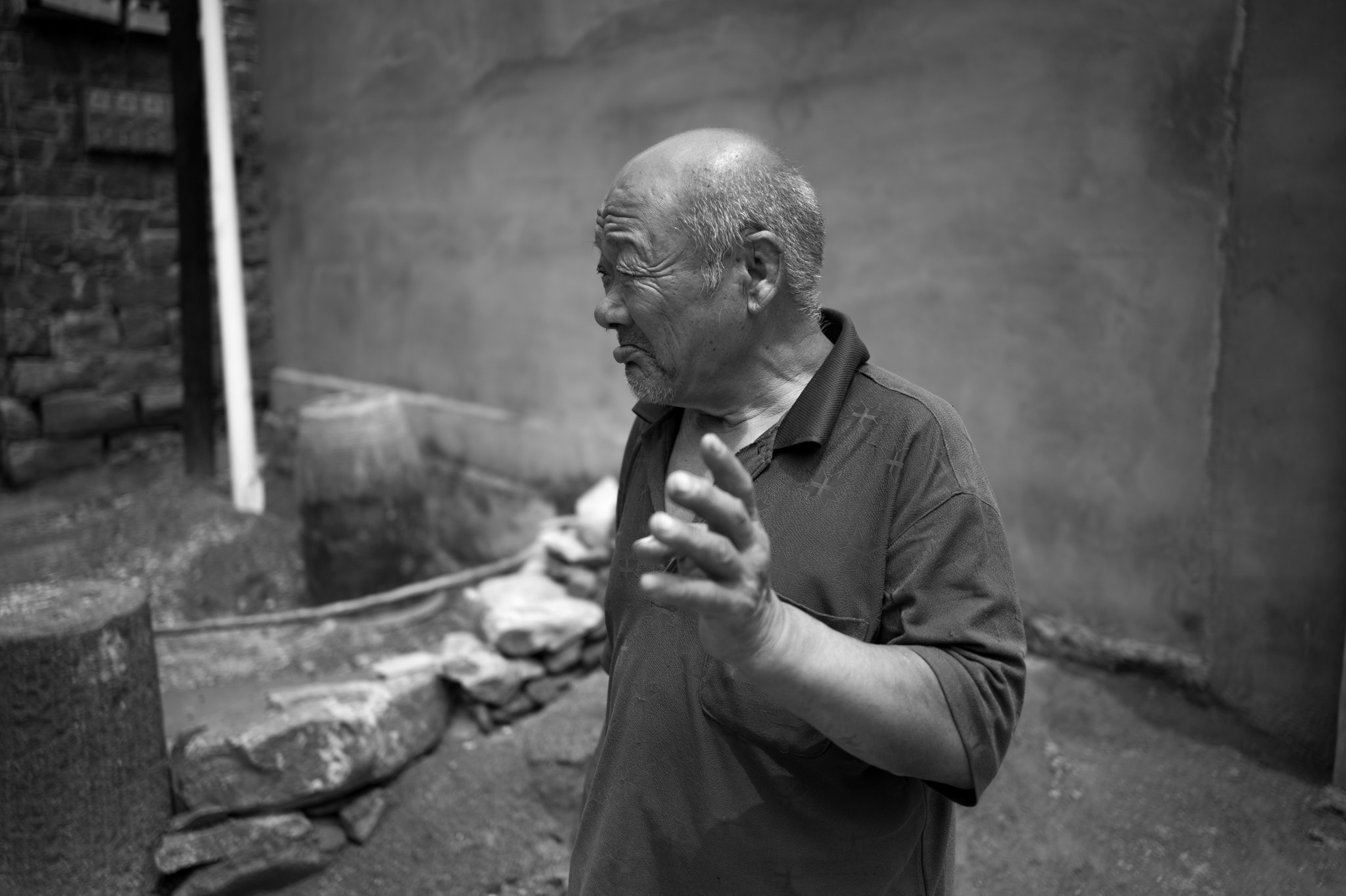 Leica Summicron-M 28mm F2 ASPH sample photo. An old man photography
