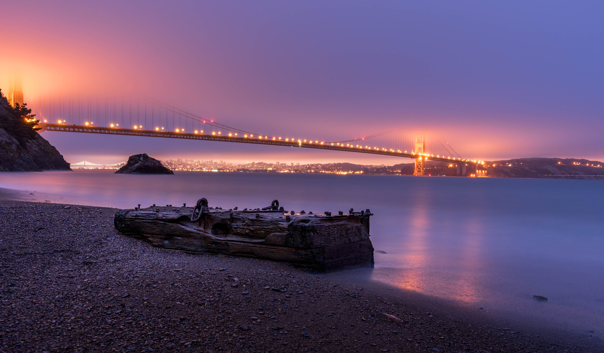 Sony a7 II + Canon EF 16-35mm F4L IS USM sample photo. Foggy golden gate photography