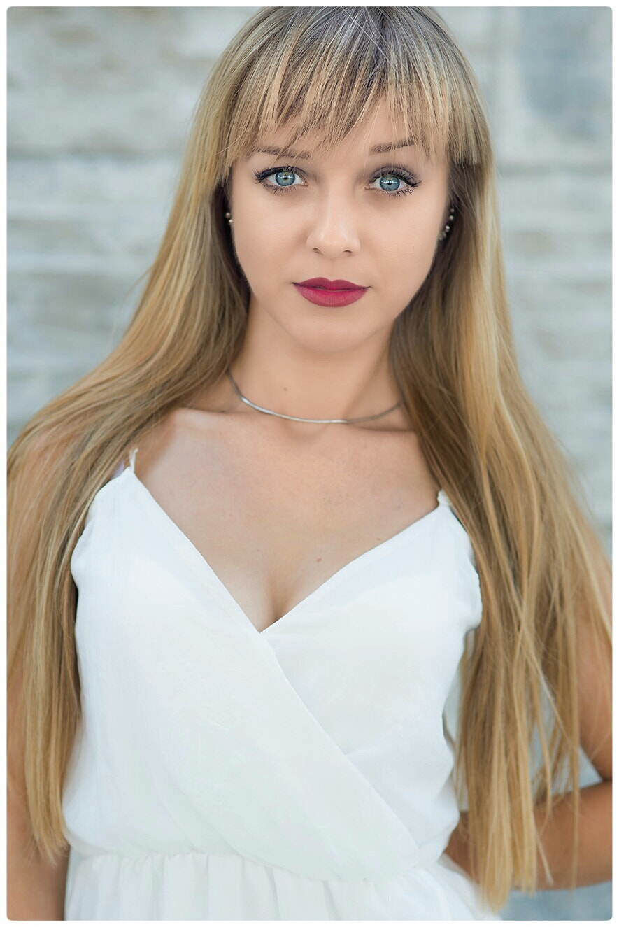 Nikon D600 + Nikon AF Nikkor 85mm F1.8D sample photo. Blonde beauty photography