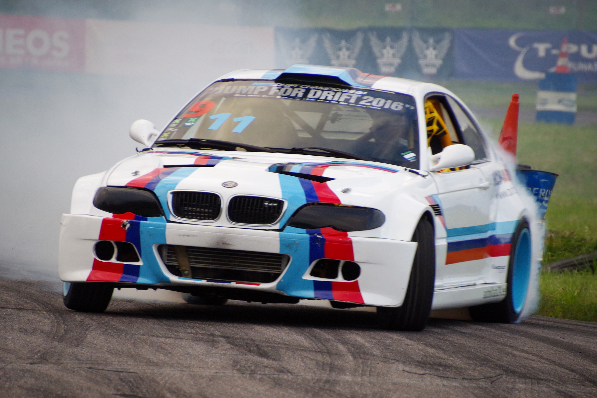 Pentax K-S2 sample photo. E46 drift photography