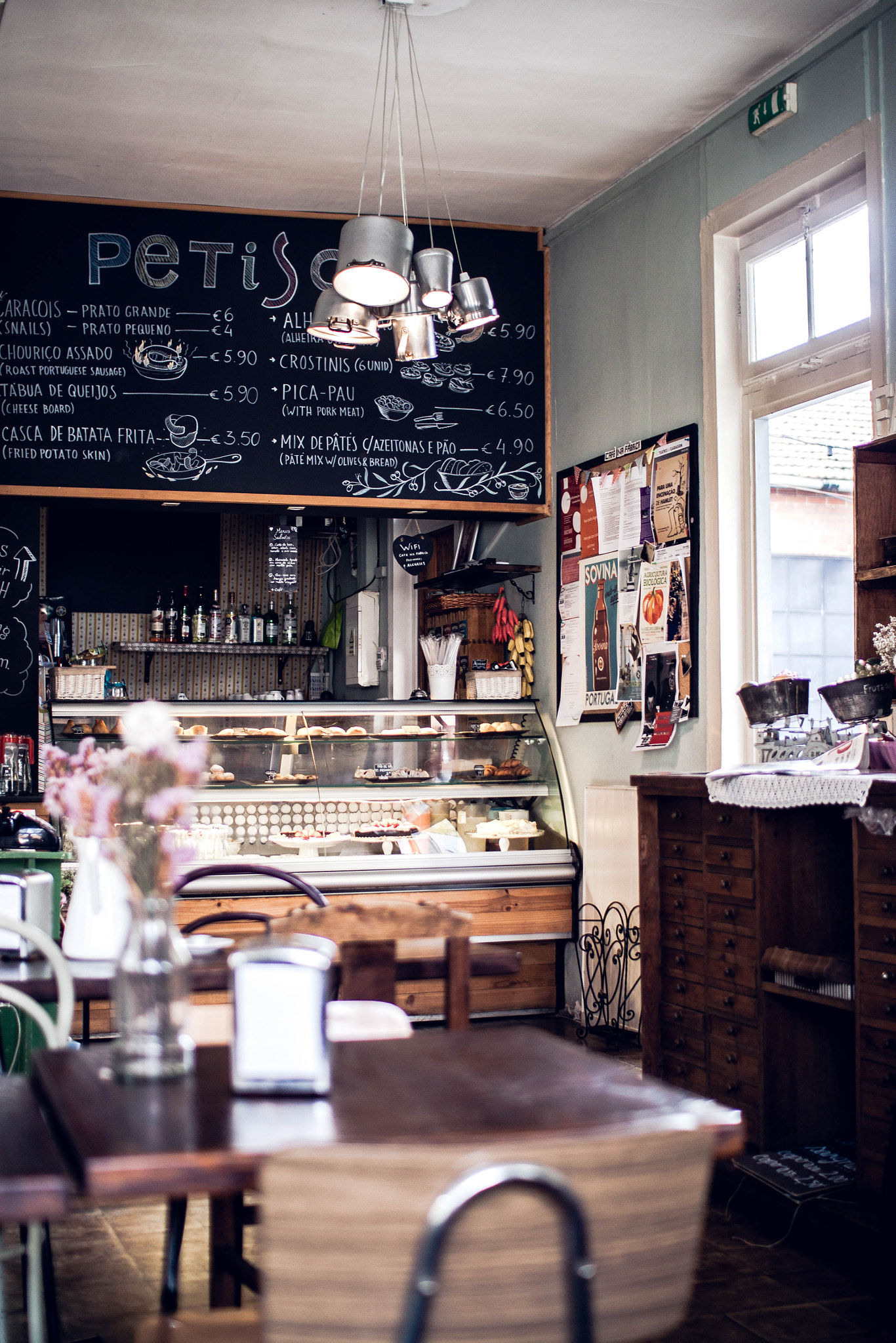 Sigma 30mm F1.4 EX DC HSM sample photo. Café da fabrica - lisbon, autumn 2015. photography