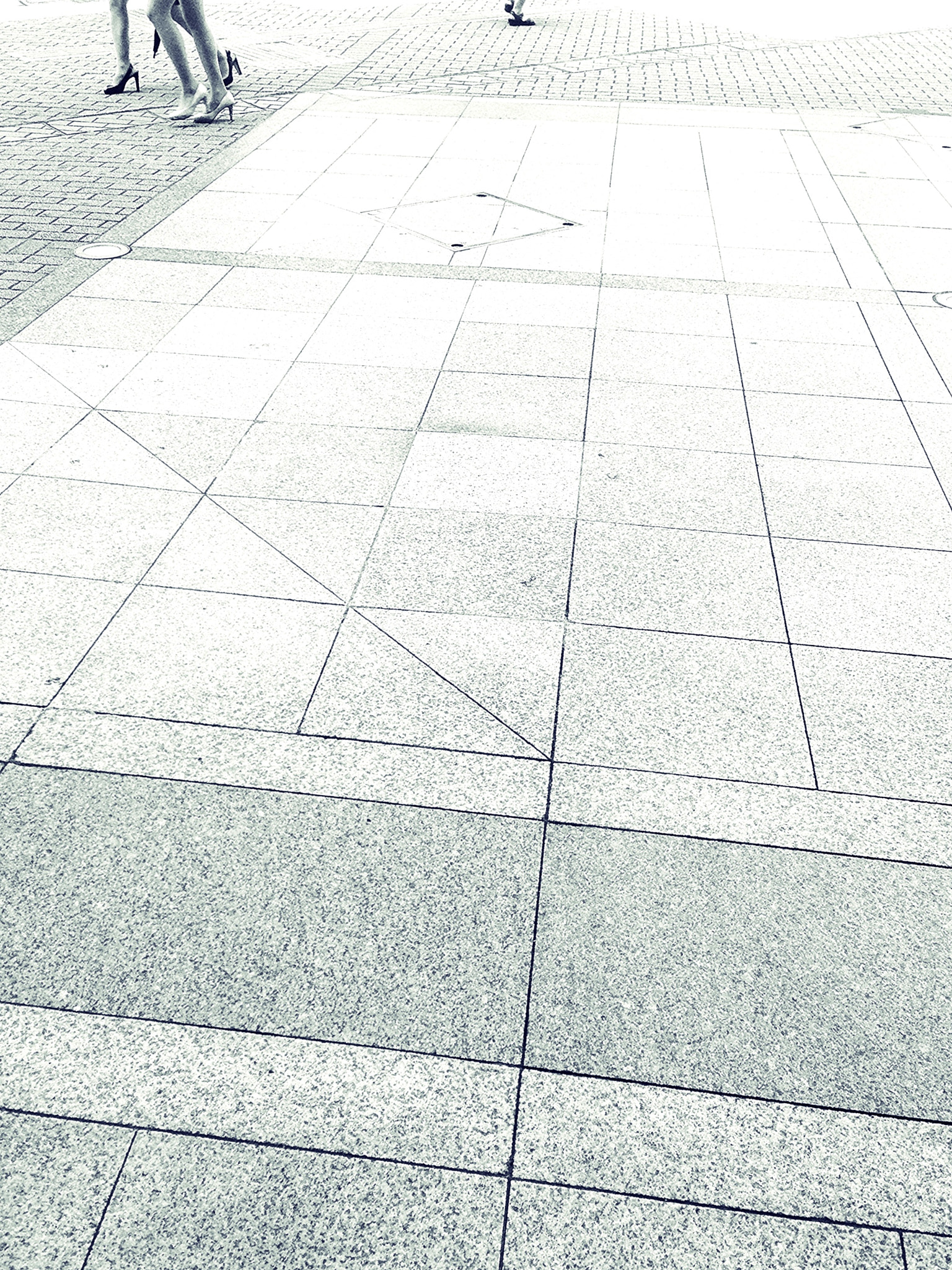 Blux Touch Blux Pro V1.1.1 sample photo. Beauty legs photography