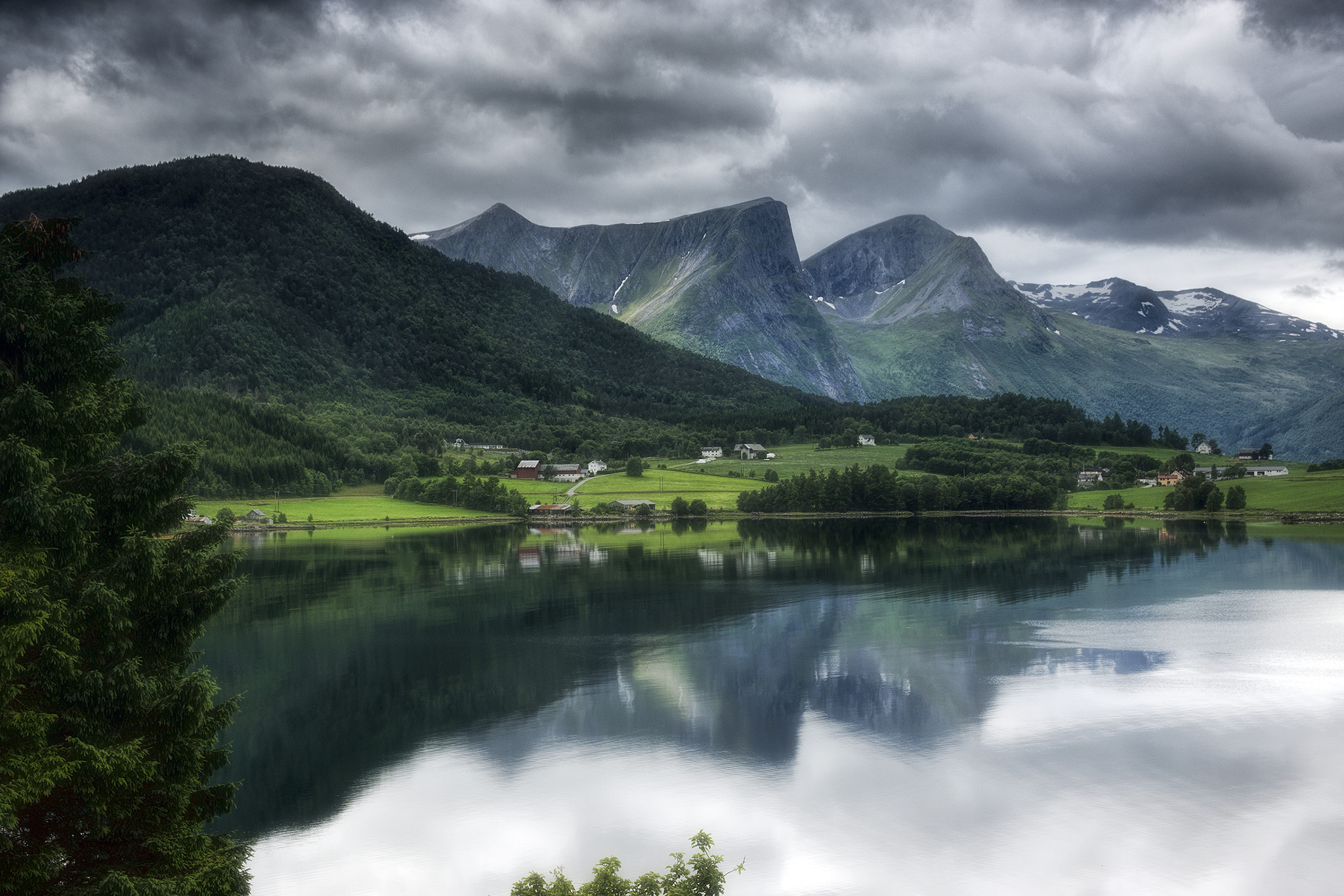Sony SLT-A65 (SLT-A65V) + 17-50mm F2.8 sample photo. Røvika photography