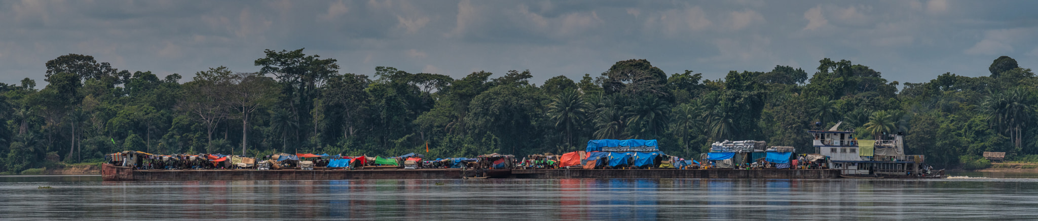 Nikon AF-S Nikkor 70-200mm F4G ED VR sample photo. Floating village photography