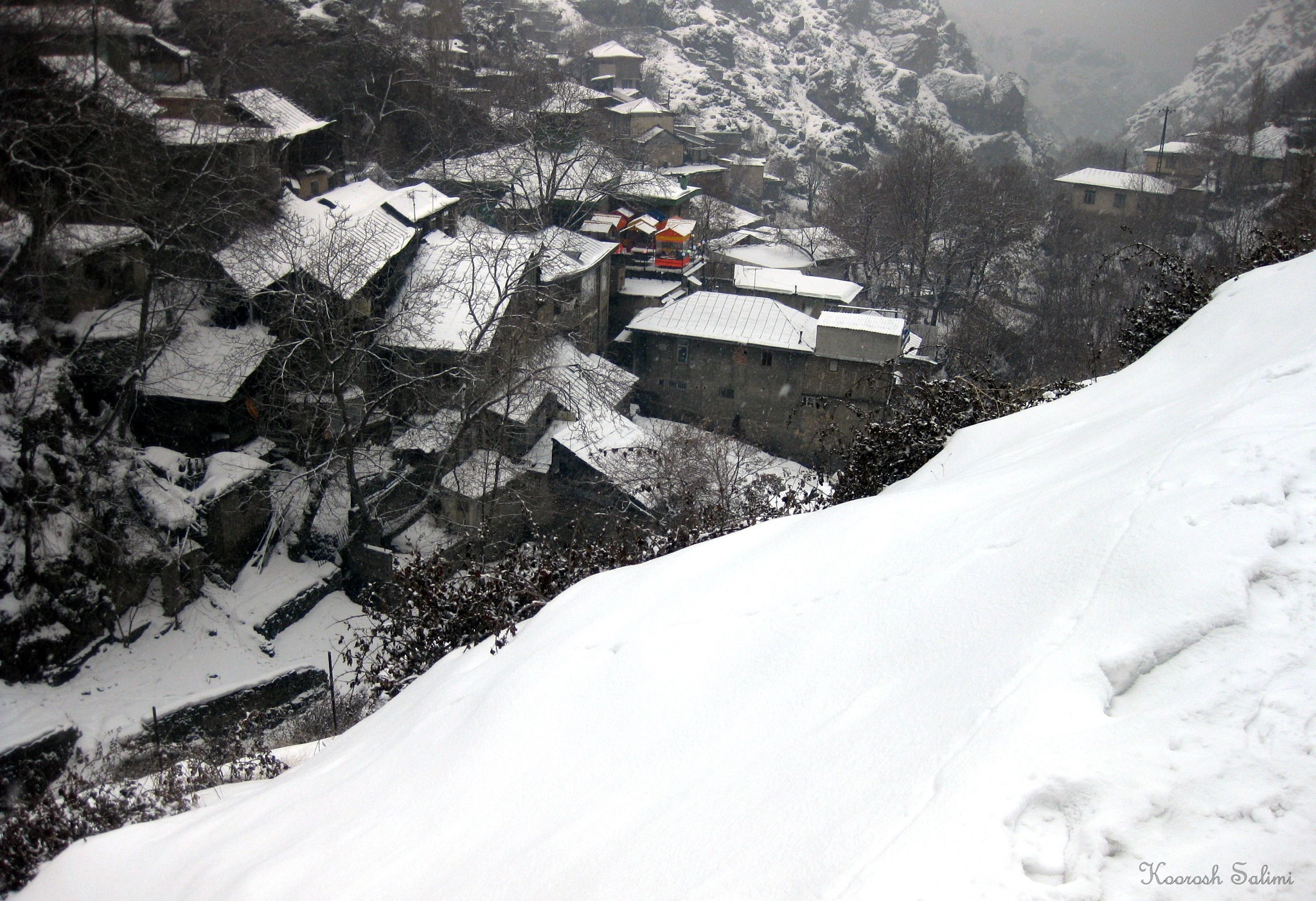 Canon PowerShot SD770 IS (Digital IXUS 85 IS / IXY Digital 25 IS) sample photo. Snowy village photography