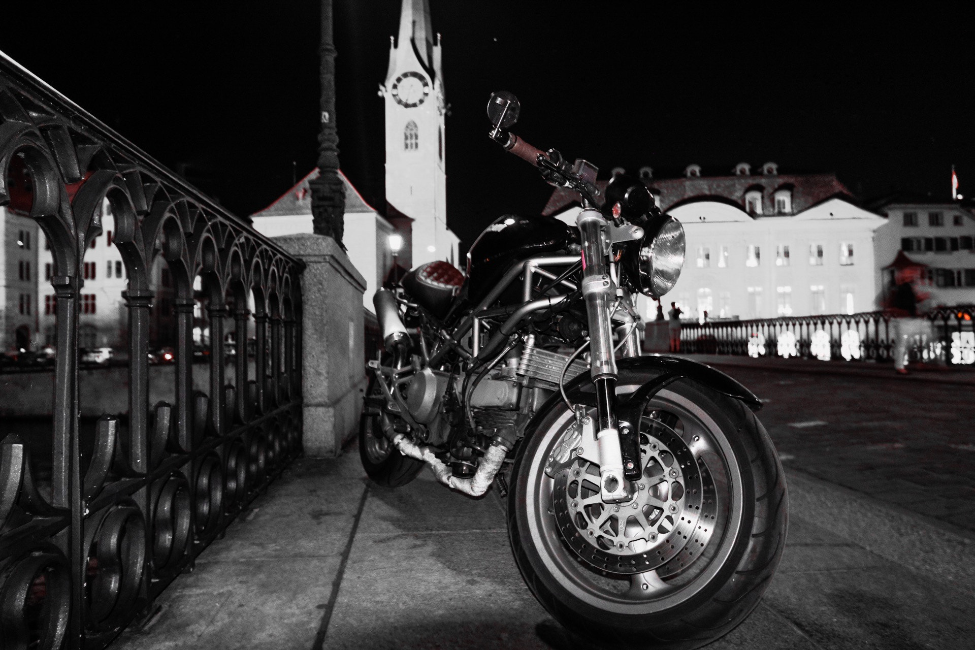Canon EF-S 10-22mm F3.5-4.5 USM sample photo. A run through the city at night photography