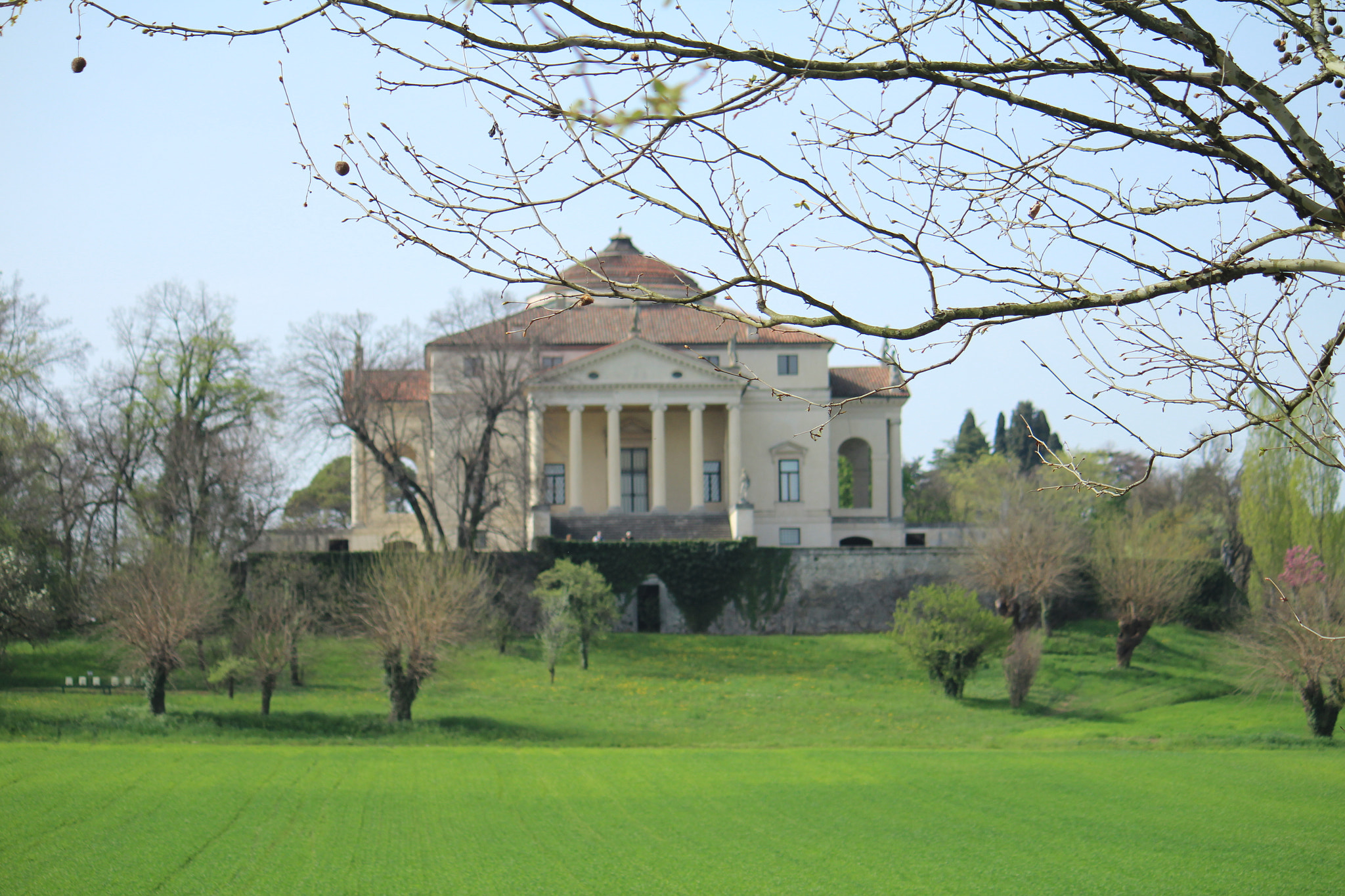 Canon EF-S 55-250mm F4-5.6 IS sample photo. Villa capra la rotonda photography