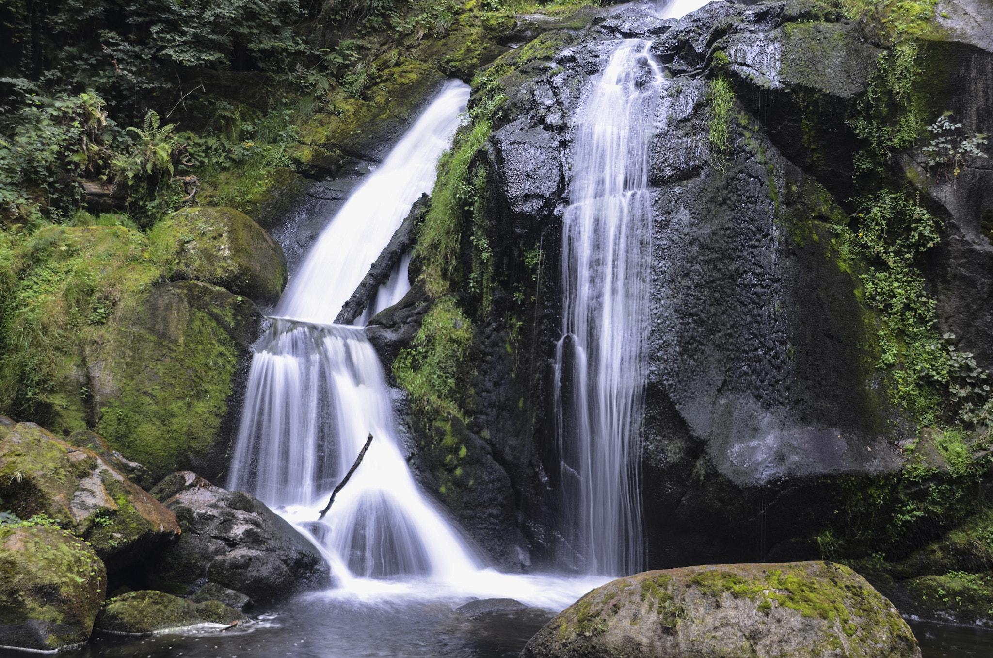 Nikon D7000 + Sigma 18-200mm F3.5-6.3 DC OS HSM sample photo. Triberg waterfall photography